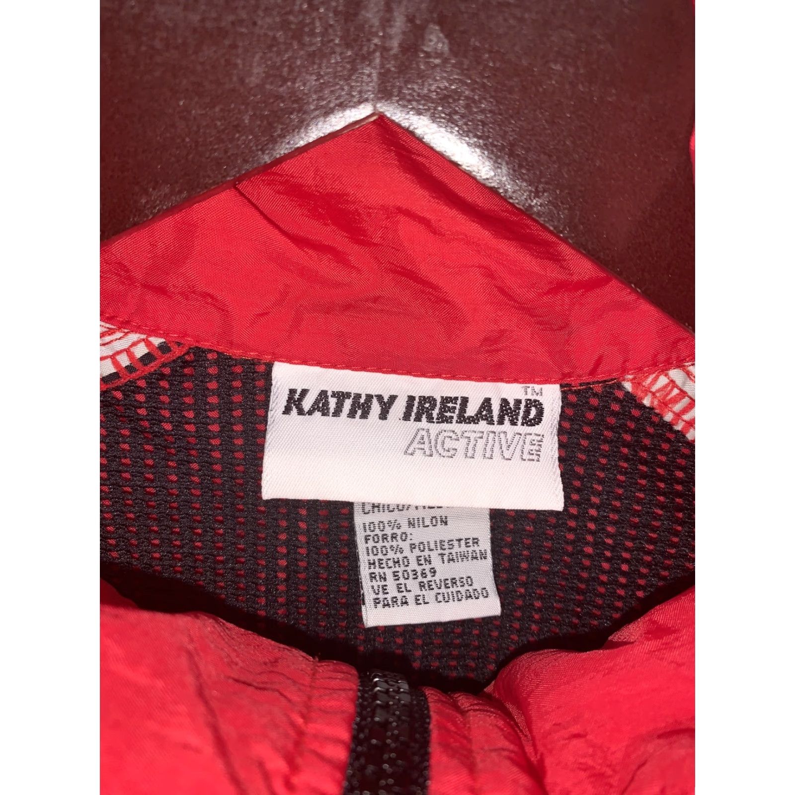 Vintage VINTAGE Kathy Ireland Active Womens Jacket Windbreaker Nylon Red S/M 1990s | Sportswear/Beach | Casual Womens Size S / US 4 / IT 40 - 2 Thumbnail