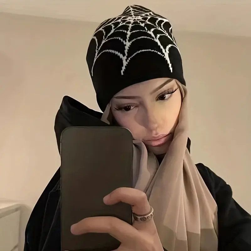 Japanese Brand Spider Web Beanie Hat Size ONE SIZE - 2 Thumbnail