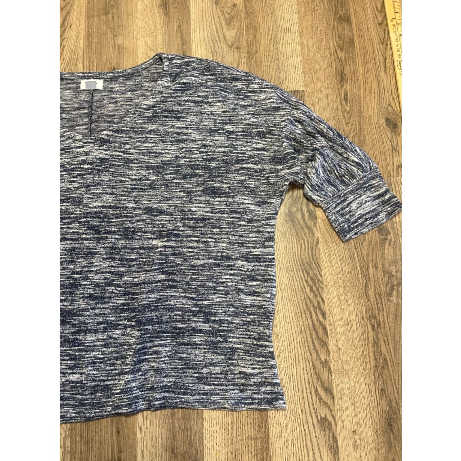Old Navy Old Navy Shirt Women's XL T-Shirt 3/4 Sleeve V-Neck Gray Blue White Casual Modern Basic Vintage: No Womens XL Size XL / US 12-14 / IT 48-50 - 4 Thumbnail