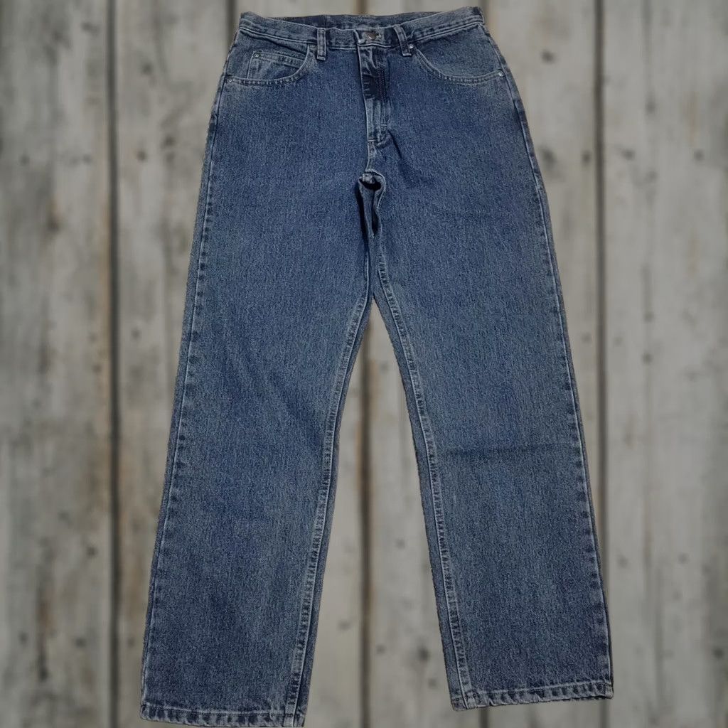 Wrangler Wrangler Rugged Wear Men's Jeans Relaxed Fit Straight Leg Denim 32x32 NWT Blue USA 5-Pocket Denim Jeans Regular Size 32 Wrangler Rugged Wear Size US 32 / EU 48 - 1 Thumbnail