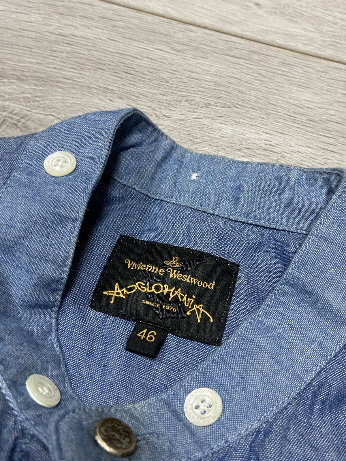 Vivienne Westwood Vivienne Westwood shirt buttons vintage orb Size US S / EU 44-46 / 1 - 3 Thumbnail