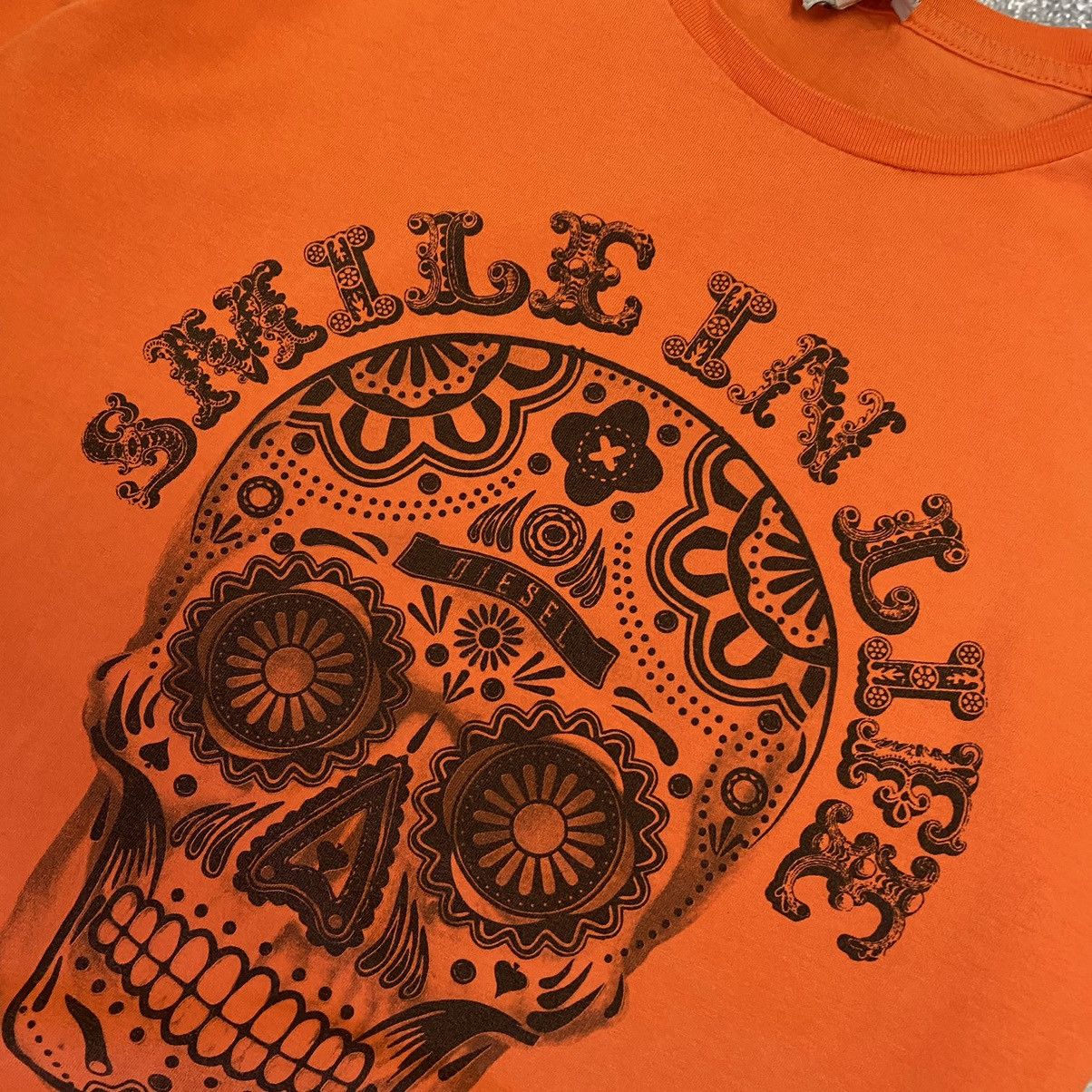Diesel Vintage Diesel Big Graphic logo orange luxury tee Size US M / EU 48-50 / 2 - 3 Thumbnail