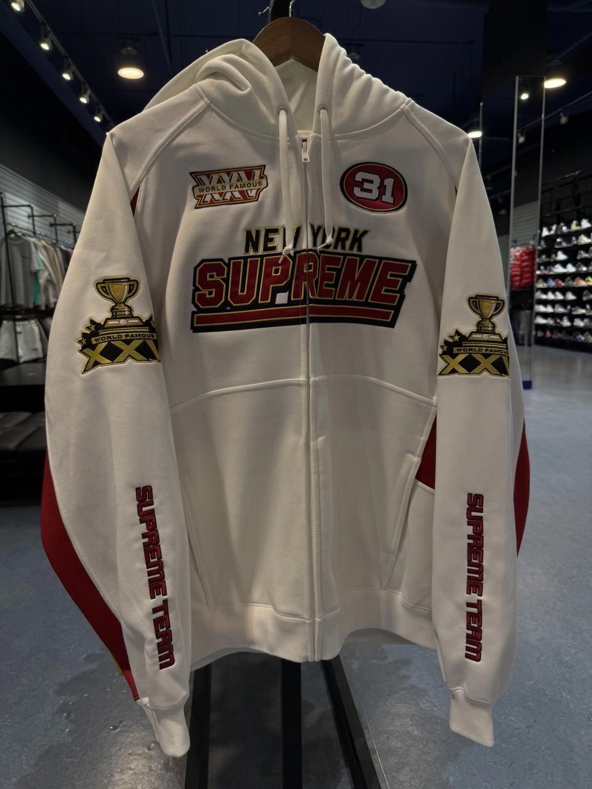 Supreme Supreme Zip Up Hooded Sweatshirt (25FW) White/Red Size (XL) Size US XL / EU 56 / 4 - 1 Thumbnail