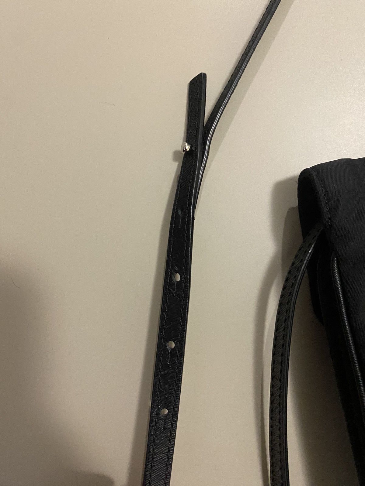 Givenchy Givenchy 4G Pouch On Strap With Tags Like New In Black Size ONE SIZE - 11 Thumbnail