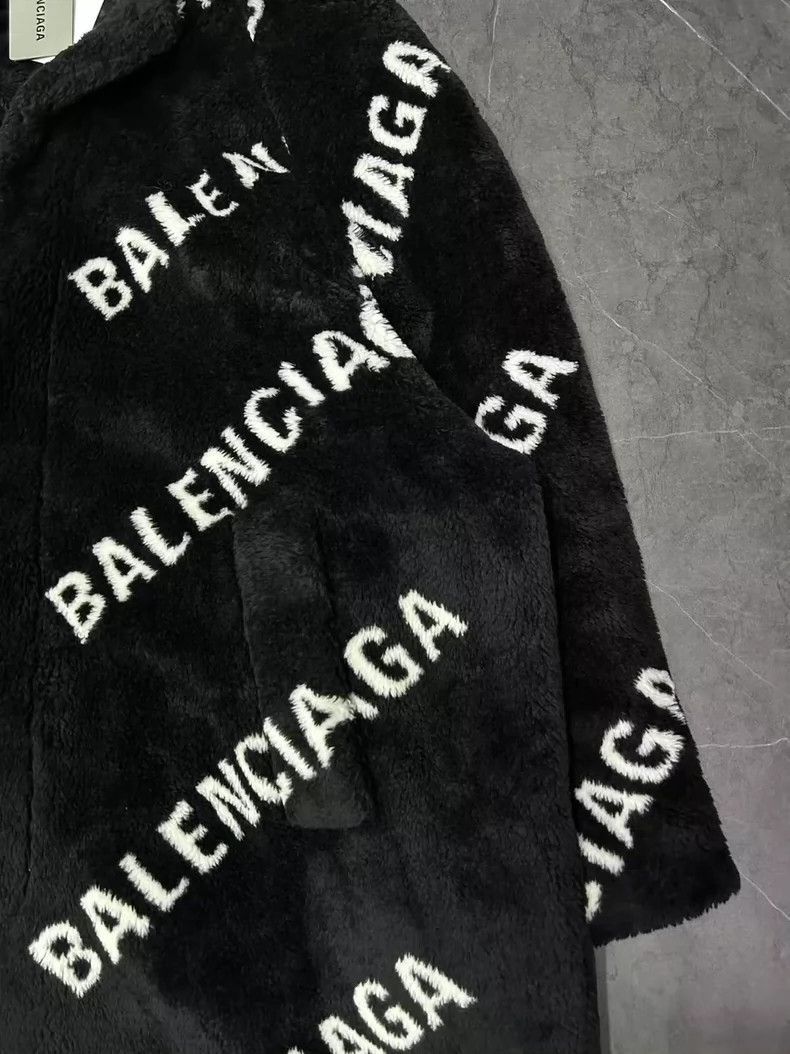 Balenciaga Balenciaga Balenciaga Teddy Coat with Allover Logo -2507 Size US L / EU 52-54 / 3 - 6 Thumbnail