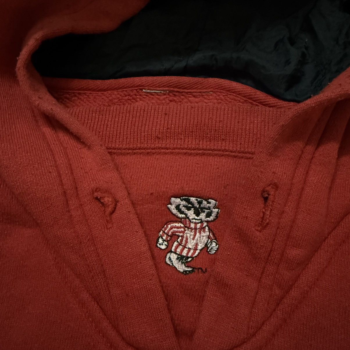 Vintage Vintage 90s Wisconsin Hoodie Pullover Spellout Size US XL / EU 56 / 4 - 7 Thumbnail
