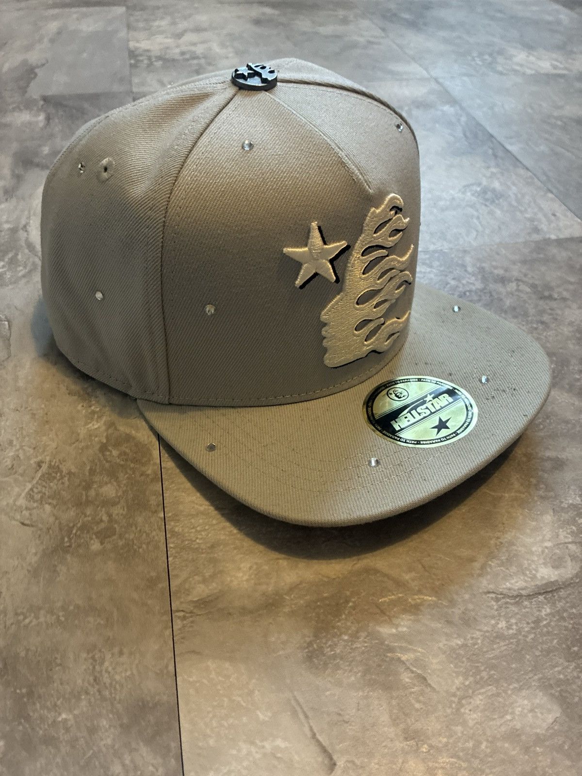 HELLSTAR 7 5/8 HELLSTAR fitted hat with rhinestones Size ONE SIZE - 1 Thumbnail