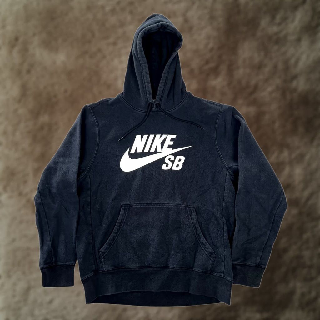 Nike Nike SB Hoodie Mens M Black Logo Graphic Pullover Skater Sweatshirt Y2K Hooded Pockets Graphic Print Regular Fleece Pullover Sports Men Size US M / EU 48-50 / 2 - 1 Thumbnail