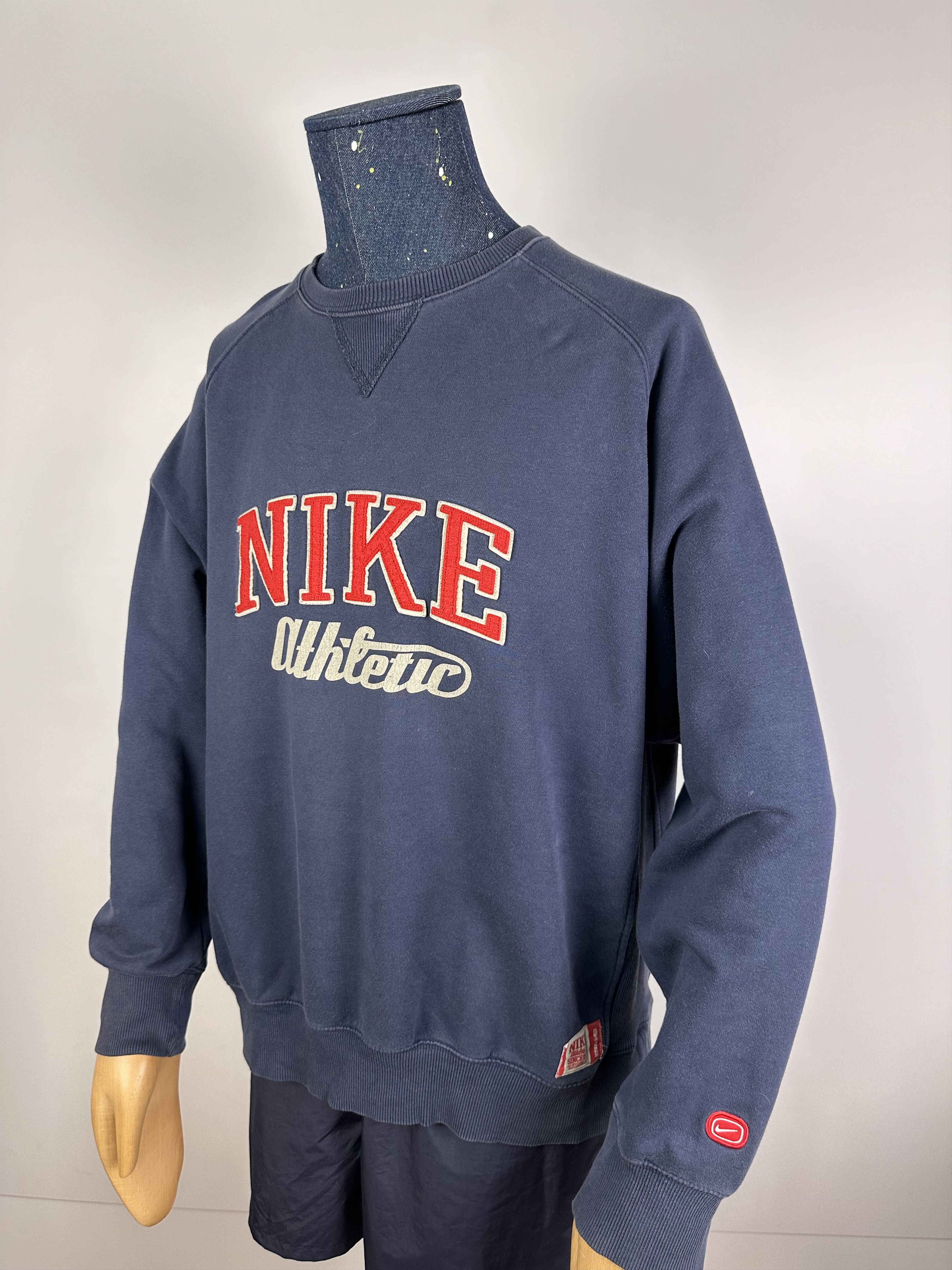 Nike × Vintage Vintage Nike Sweatshirt Grey Embroidered Spell Out Pullover Size US XL / EU 56 / 4 - 1 Thumbnail