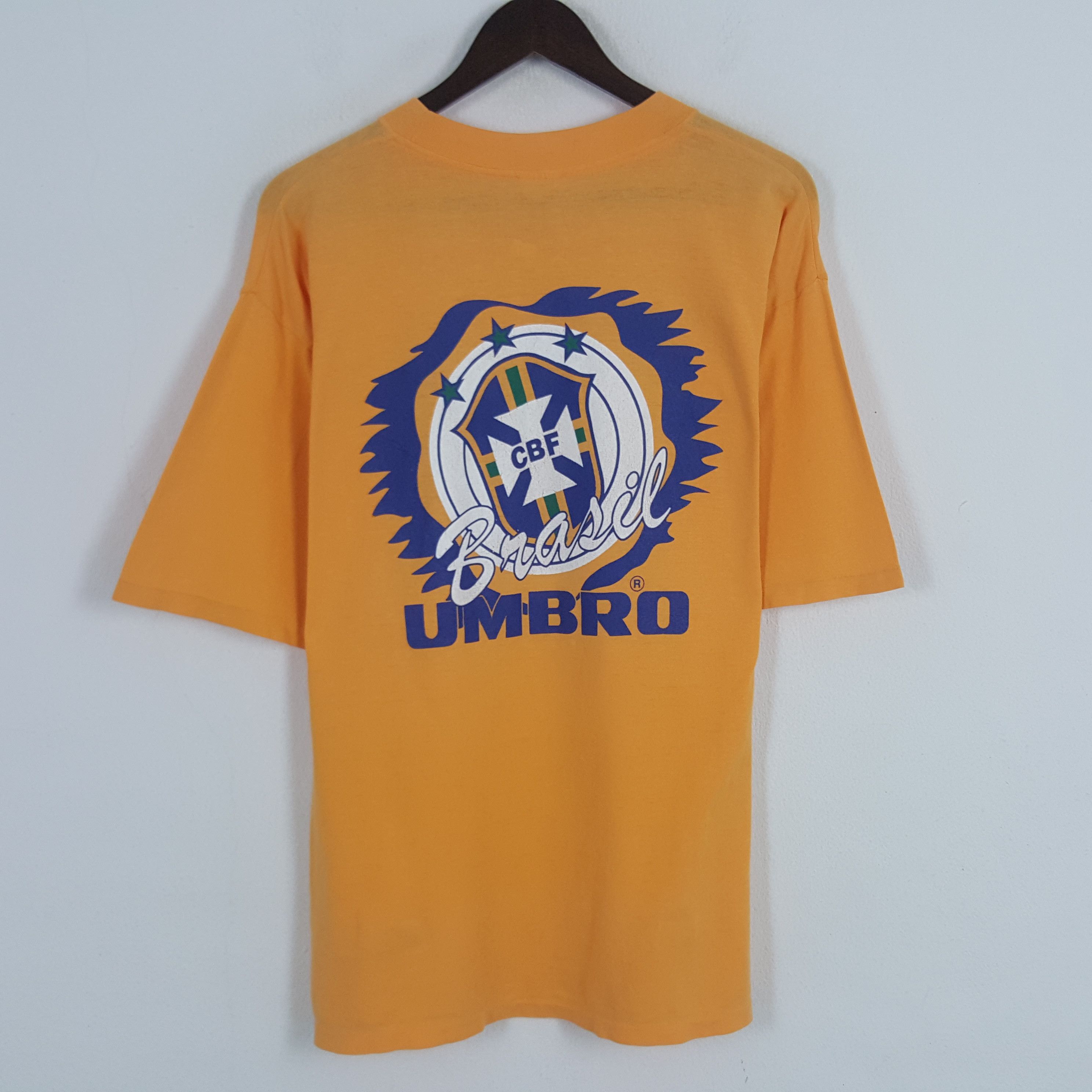 Umbro × Vintage Vintage Umbro Brazil Football Big Logo Tshirt Size US L / EU 52-54 / 3 - 1 Thumbnail