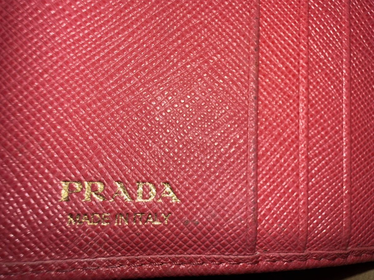 Prada Prada Pink Saffiano tri-fold leather wallet w/ Gold Badge! Size ONE SIZE - 17 Thumbnail