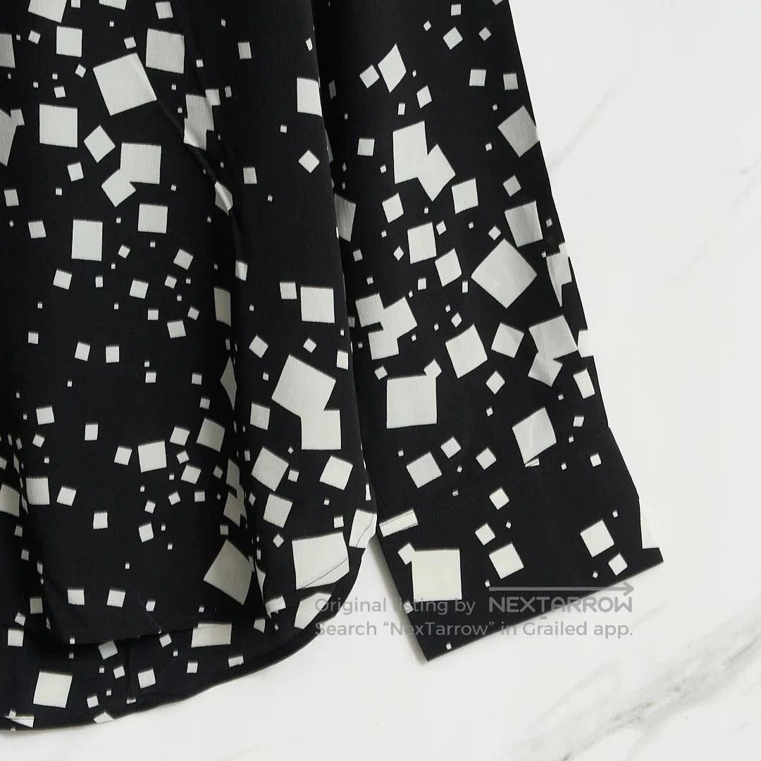 Saint Laurent Paris Saint Laurent Men's Square-Pattern Silk Shirt. Size US M / EU 48-50 / 2 - 3 Thumbnail