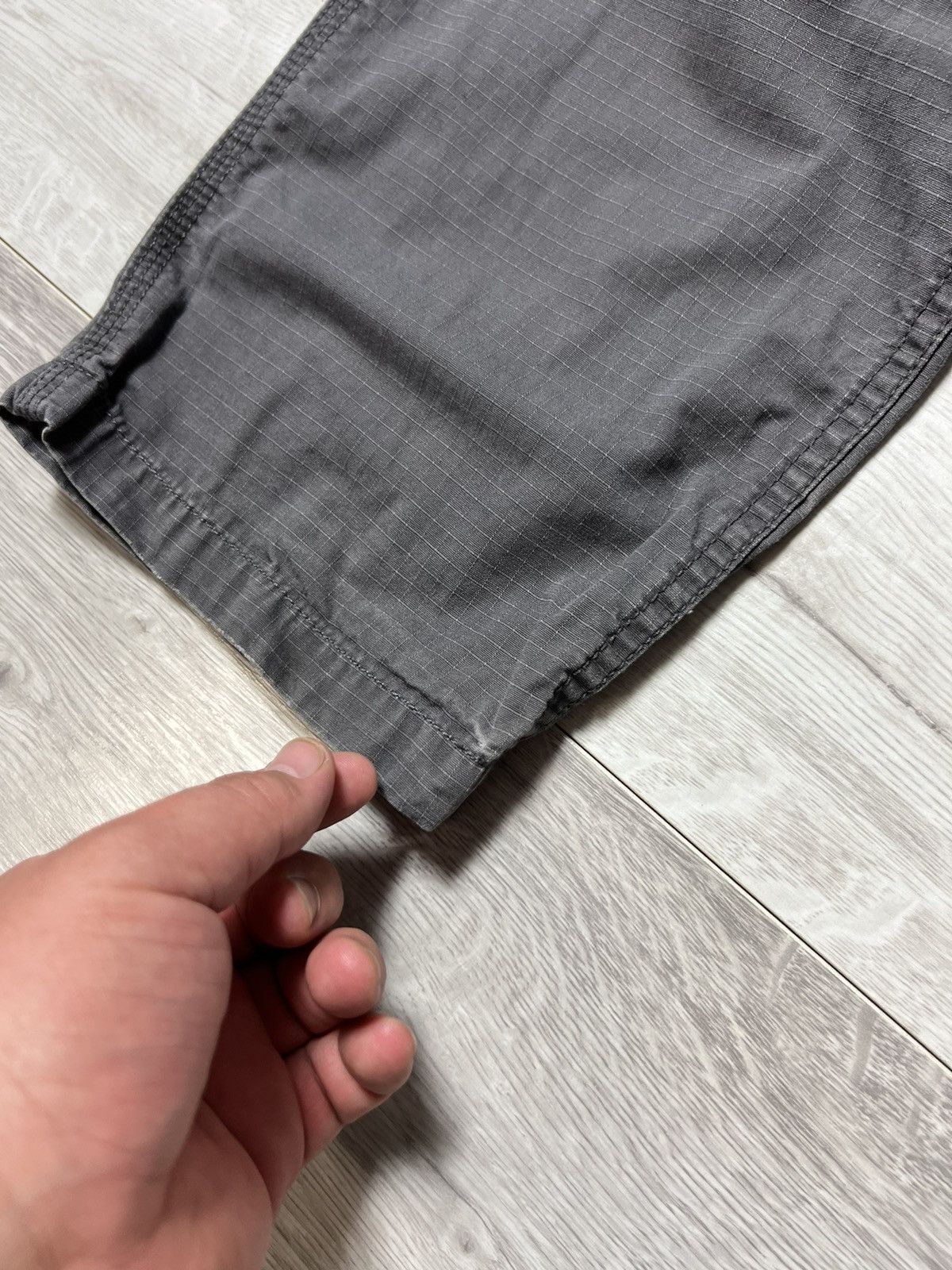 Carhartt × Vintage Carhartt Destroyed Cargo Baggy Pants Workwear Street Style Size US 33 - 12 Thumbnail