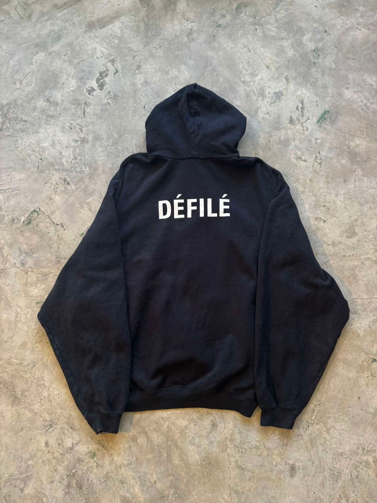 Balenciaga Balenciaga Defile oversized pullover hoodie Size US L / EU 52-54 / 3 - 1 Thumbnail