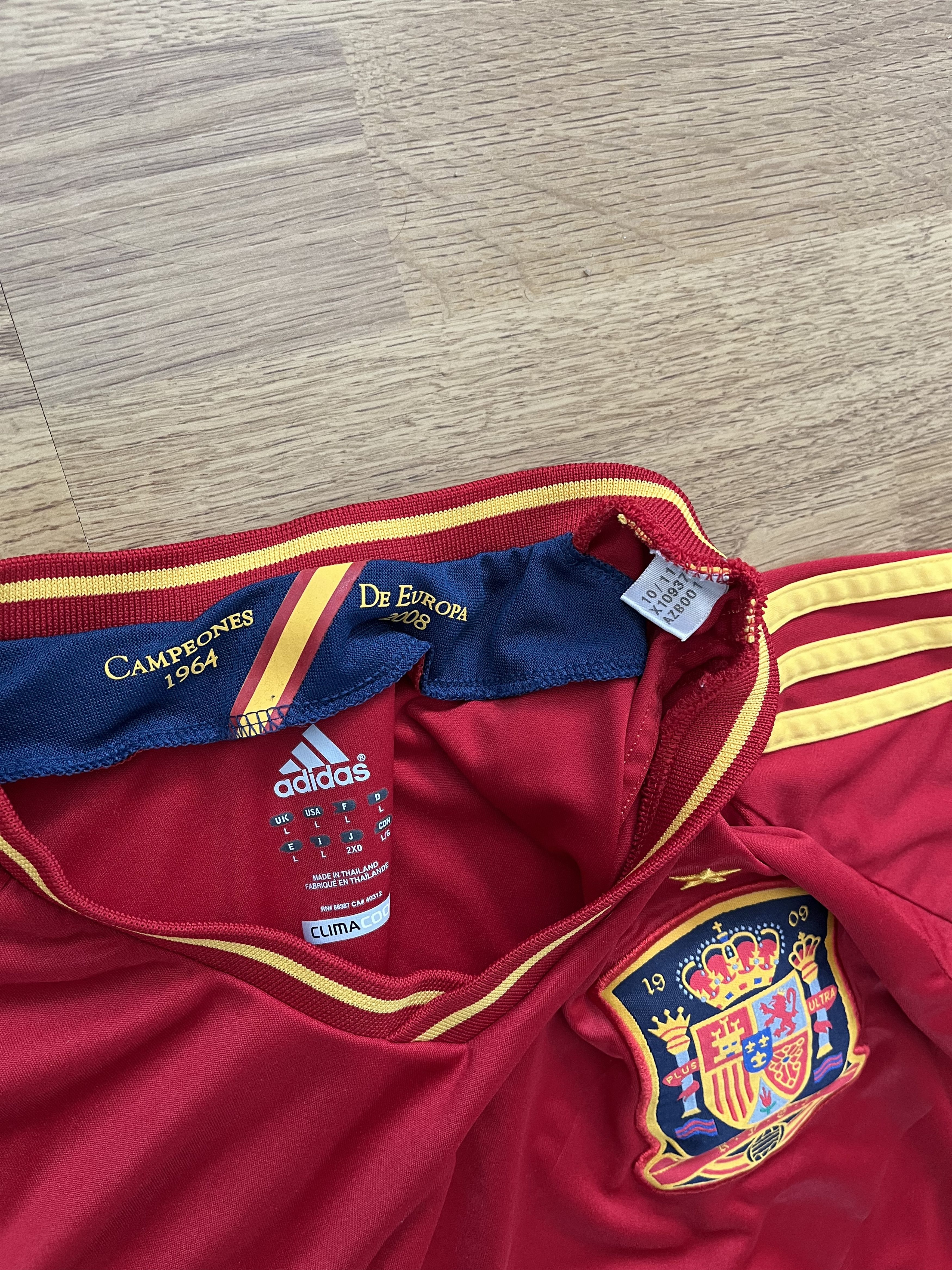 Adidas SPAIN 2006 adidas vintage football kit Size US L / EU 52-54 / 3 - 2 Thumbnail