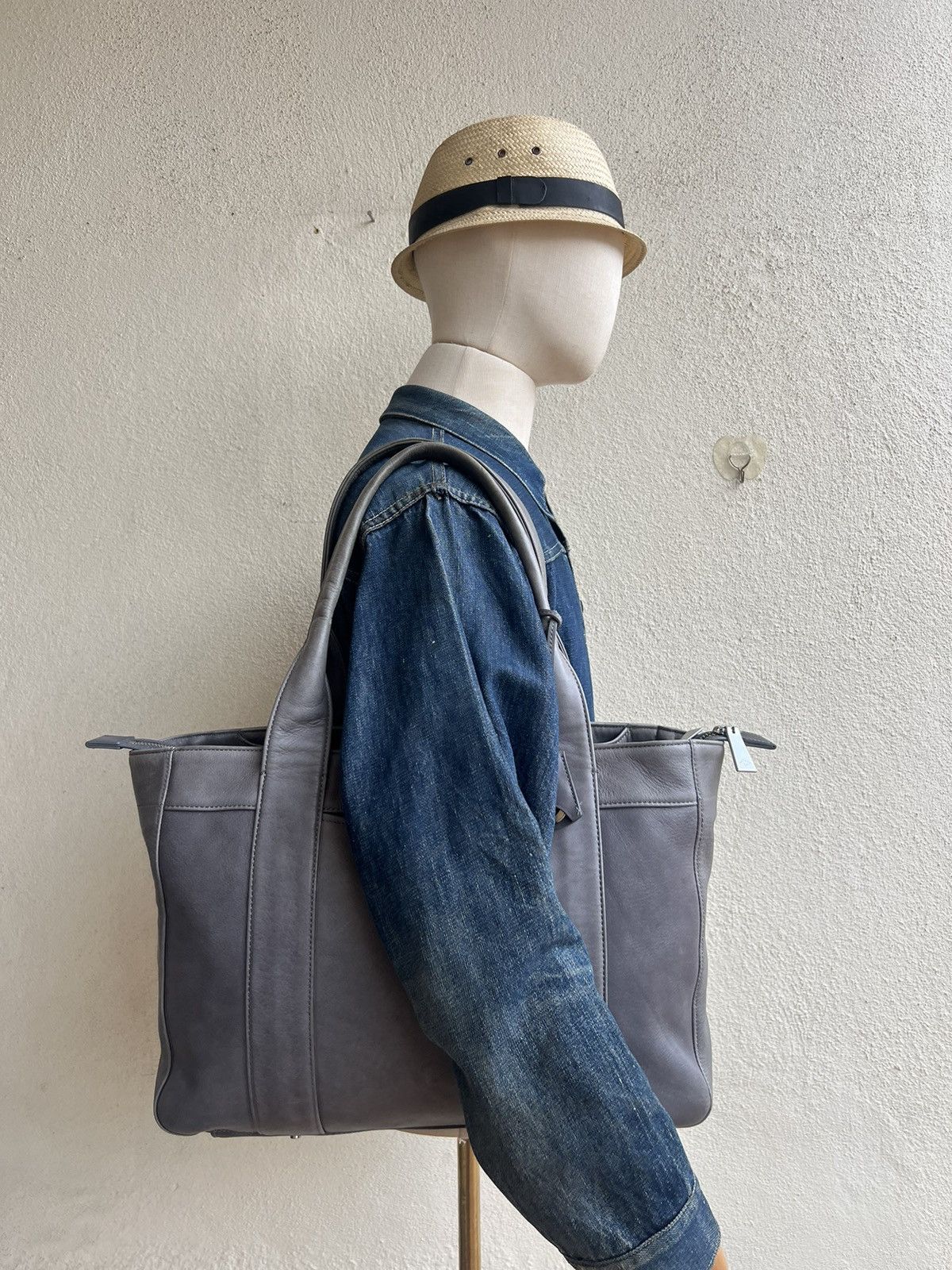 Leather Vintage Aniary Japan Fade Patina Leather Tote Bag Size ONE SIZE - 1 Thumbnail