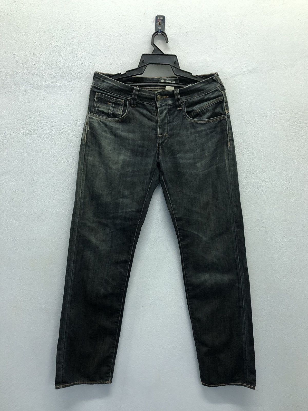 H&M H&M &BRAGG Fit Jeans – Distressed Black Wash, W31 L32 Size US 32 / EU 48 - 1 Thumbnail