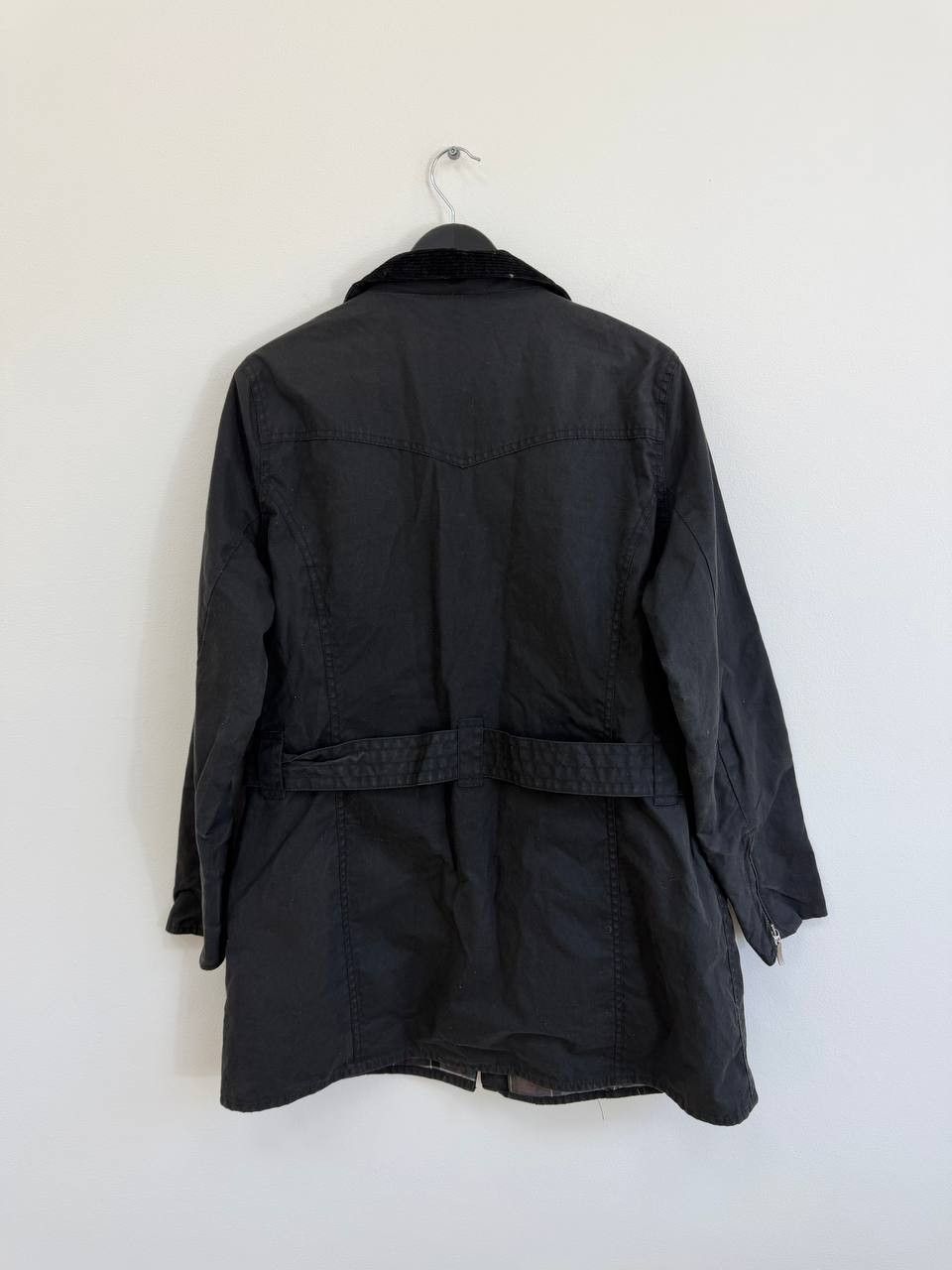 Barbour Barbour International Waxed Quilted Belted Jacket! Size - M! Size US M / EU 48-50 / 2 - 16 Thumbnail