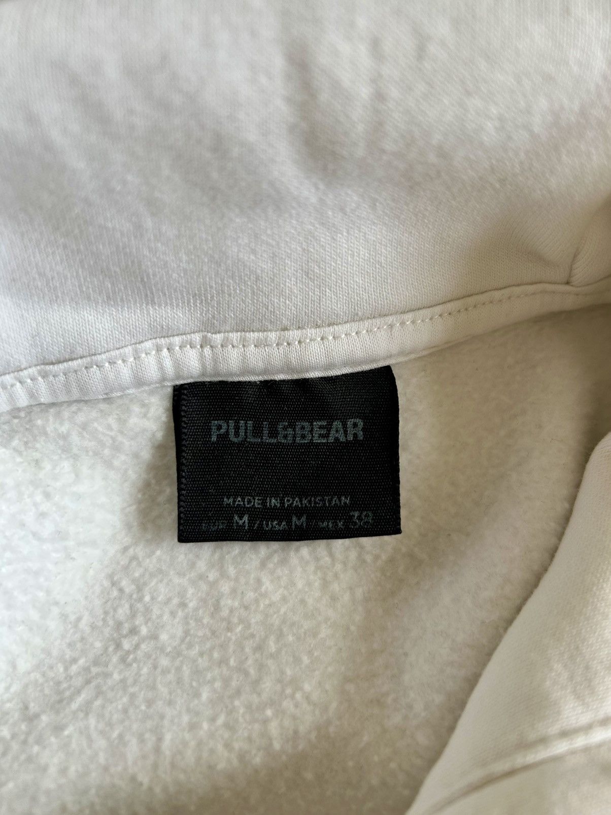 Pull & Bear Pull & Bear "Updated Garments" Essential White Hoodie Size US M / EU 48-50 / 2 - 5 Thumbnail