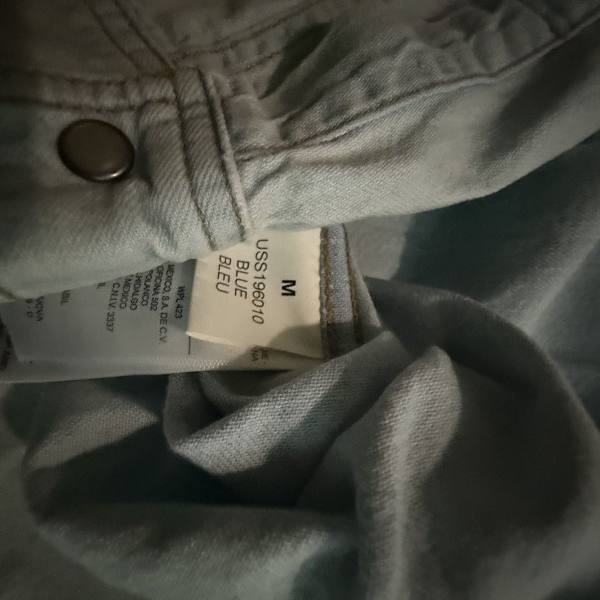 Vetements SS19 - Georgian Levis Edition Embroidered Blue Denim Shirt Size US M / EU 48-50 / 2 - 9 Thumbnail