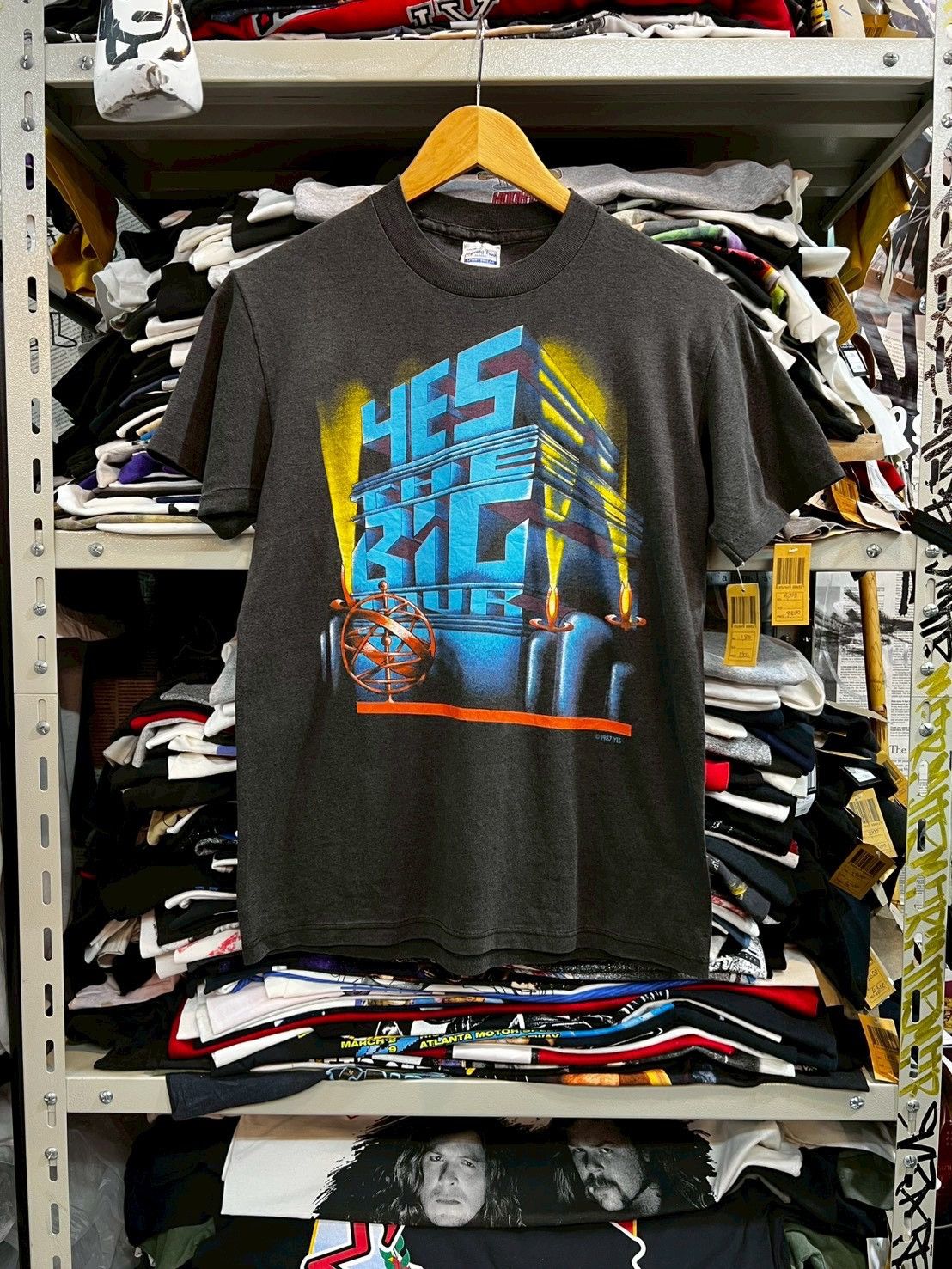 Band Tees YES 1987’s Size US M / EU 48-50 / 2 - 1 Thumbnail