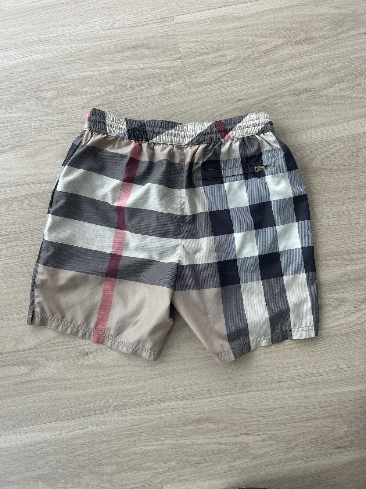Burberry Men Burberry swim trunks/shorts Size US 34 / EU 50 - 4 Thumbnail