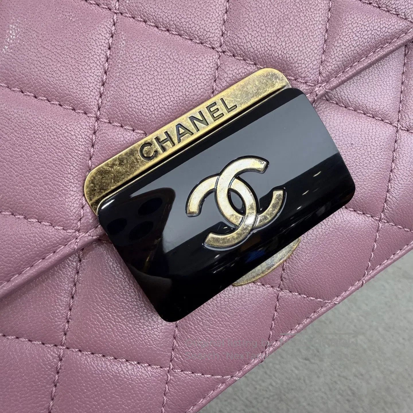 Chanel Chanel Purple Lambskin Enamel Clasp Chain Bag. Size ONE SIZE - 3 Thumbnail