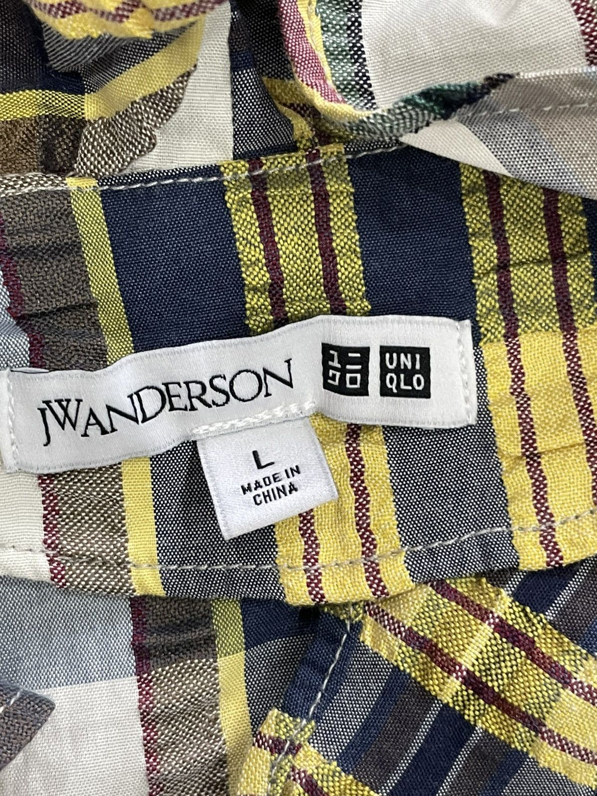 JW Anderson × Uniqlo JW Anderson X Uniqlo Shirt Size L / US 10 / IT 46 - 5 Thumbnail