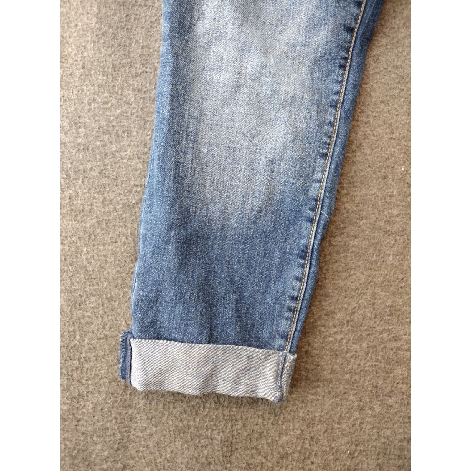 Old Navy Old Navy Distressed Cuffed Blue Denim Maternity Jeans Size 4 Size 27" / US 4 / IT 40 - 6 Thumbnail
