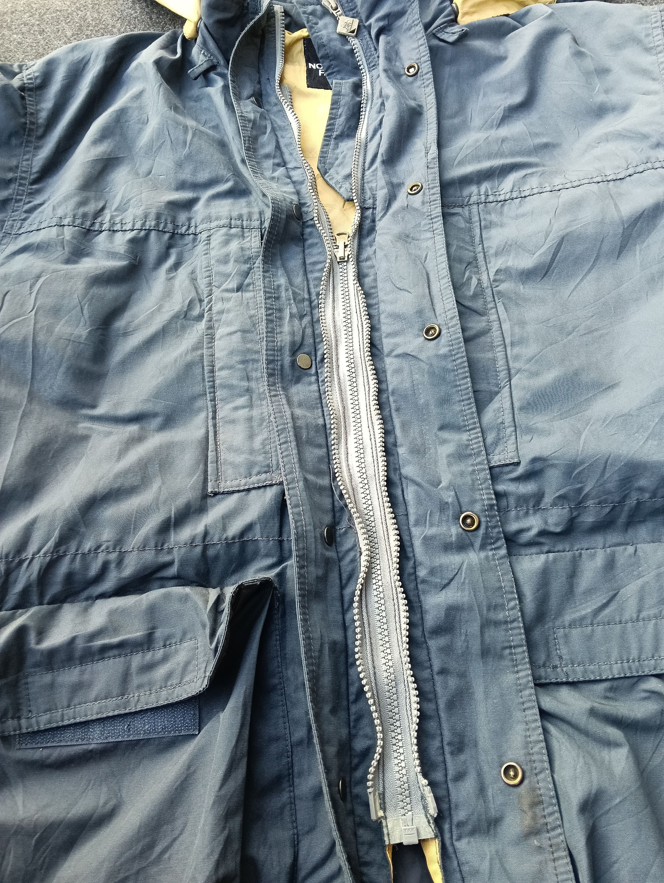 The North Face VINTAGE THE NORTH FACE HOODIE JACKET. Size US M / EU 48-50 / 2 - 12 Thumbnail
