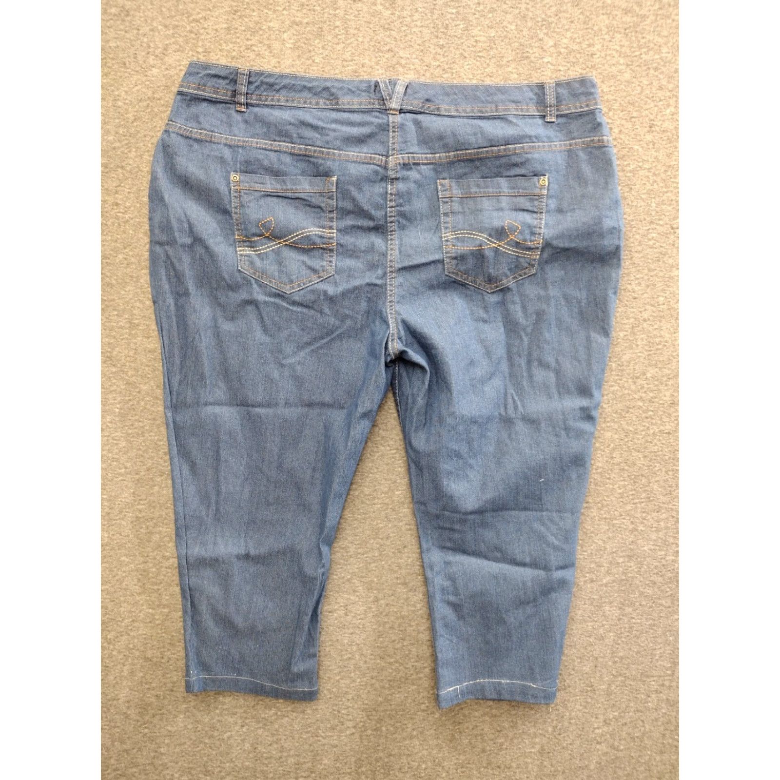 Vintage F&F Women Capri Jeans Denim 22 38/40 Blue High Rise 5-Pocket Button Denim Capri Jeans Casual Bohemian 90s Womens Size 40" / US 18 - 2 Thumbnail