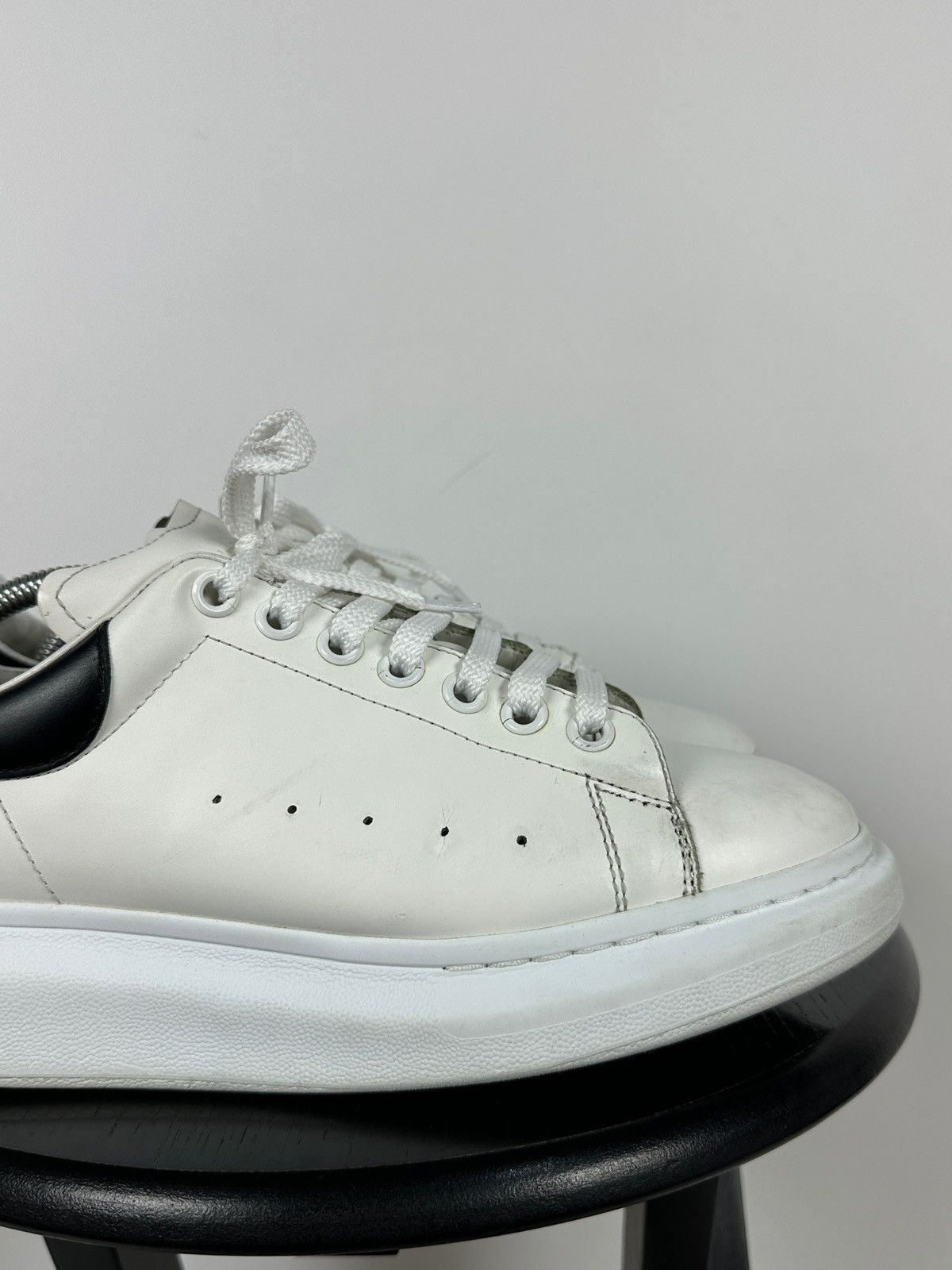 Alexander McQueen Alexander McQueen Oversized White Leather Sneakers Size US 9.5 / EU 42-43 - 16 Thumbnail