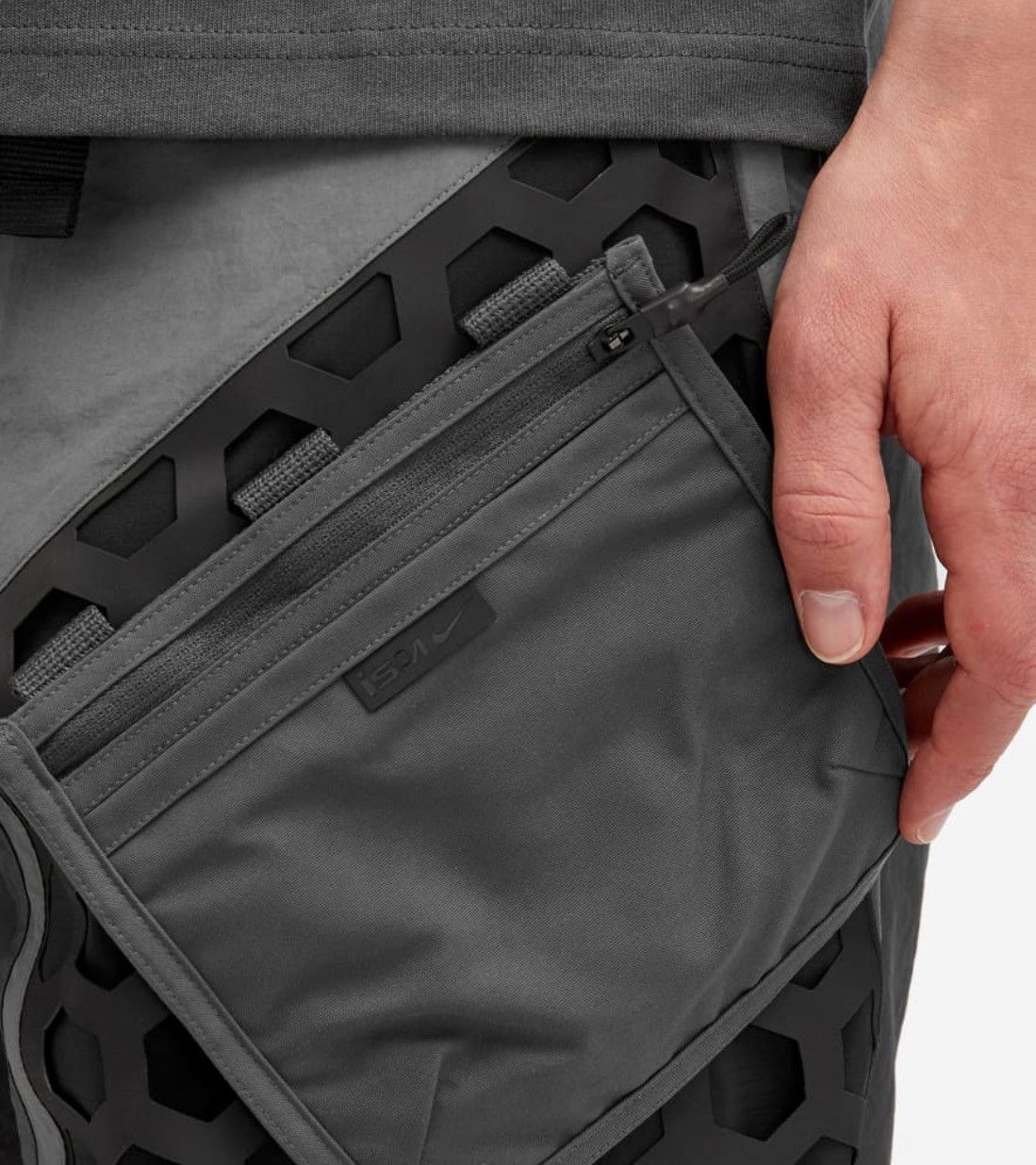 Nike Nike ispa tactical modular pocket shorts Size US 36 / EU 52 - 3 Thumbnail