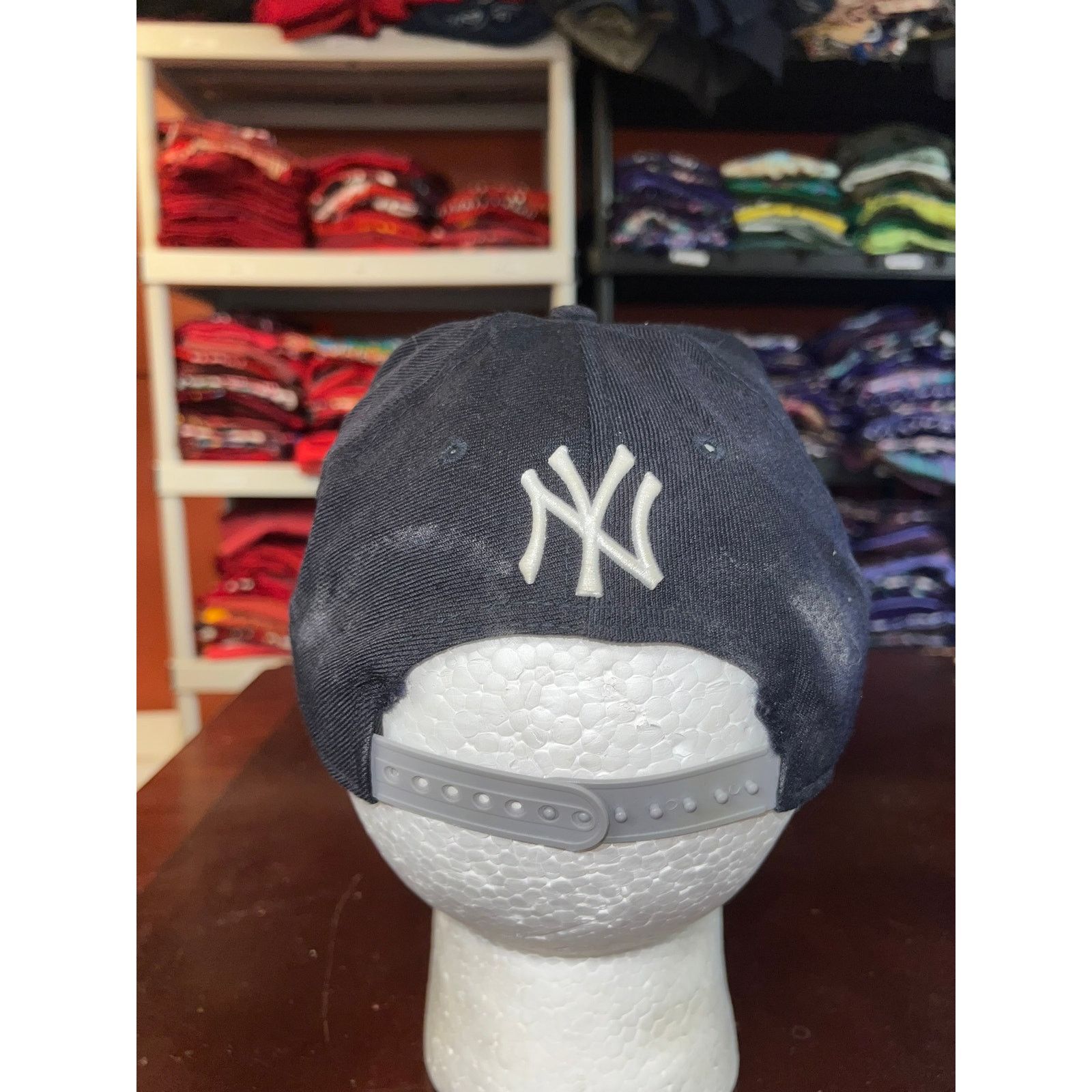 Vintage New York Yankees Hat New Era MLB Baseball Snapback Cap Faded Size ONE SIZE - 7 Thumbnail