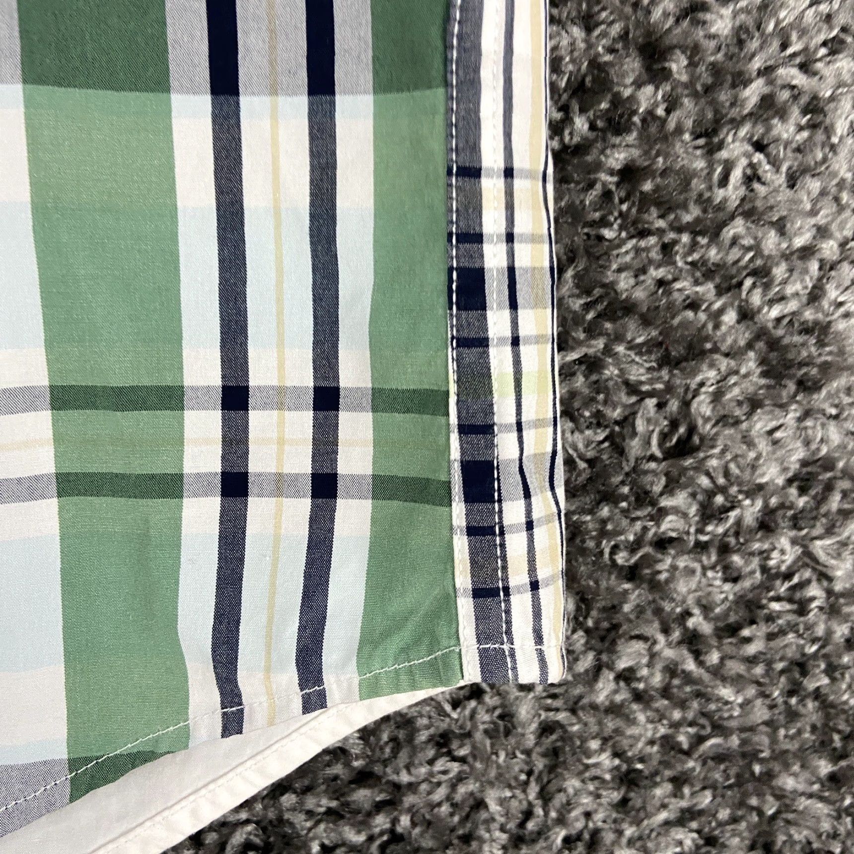 Tommy Hilfiger TOMMY HILFIGER Men's Button-Up Shirt, Size M, Multicolor Plaid, Short Sleeve Size US 31 - 2 Thumbnail