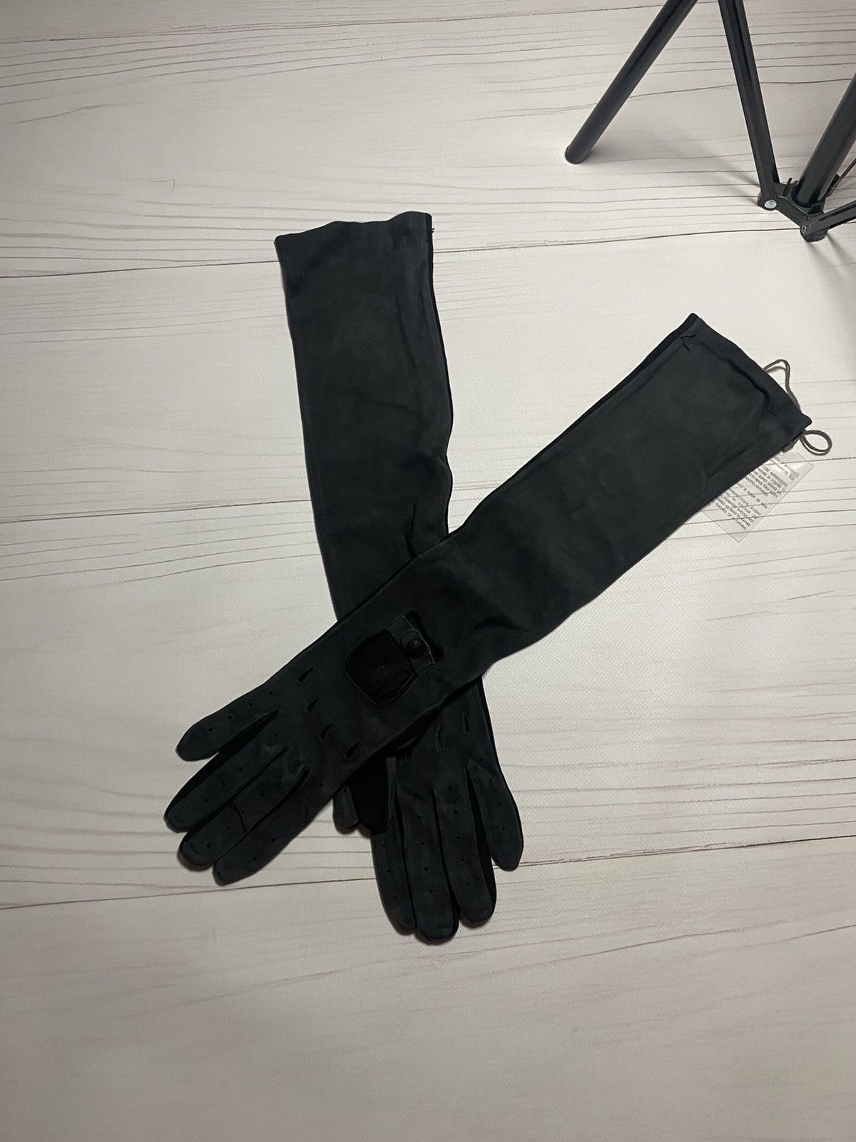 Marni Vintage Marni Black Leather Long Gloves Size 7.5 Size ONE SIZE - 1 Thumbnail