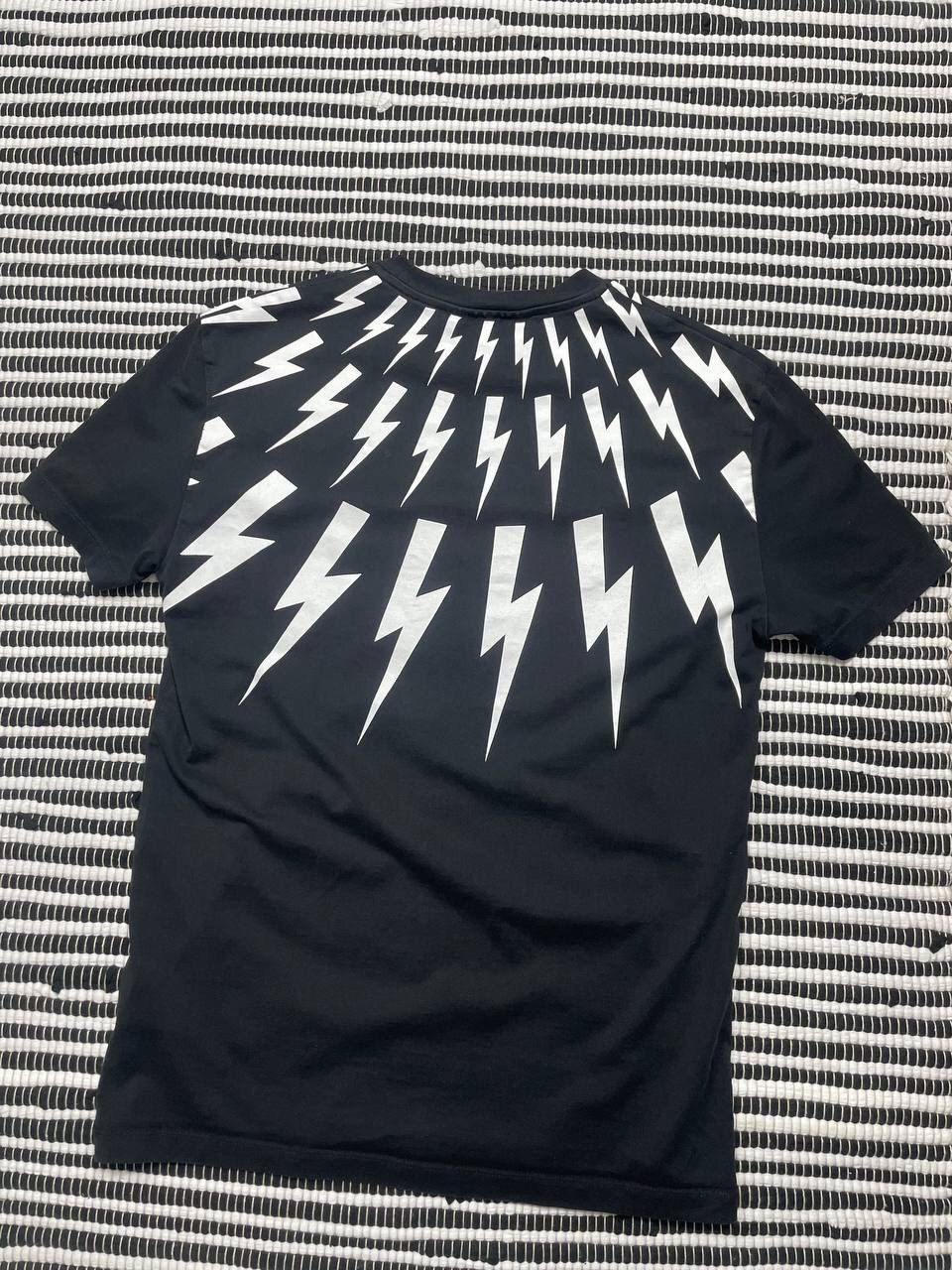 Designer × Japanese Brand × Neil Barrett Neil Barrett Slim Fit Lighting Logo Tee T-Shirt Y2K Size US XS / EU 42 / 0 - 5 Thumbnail