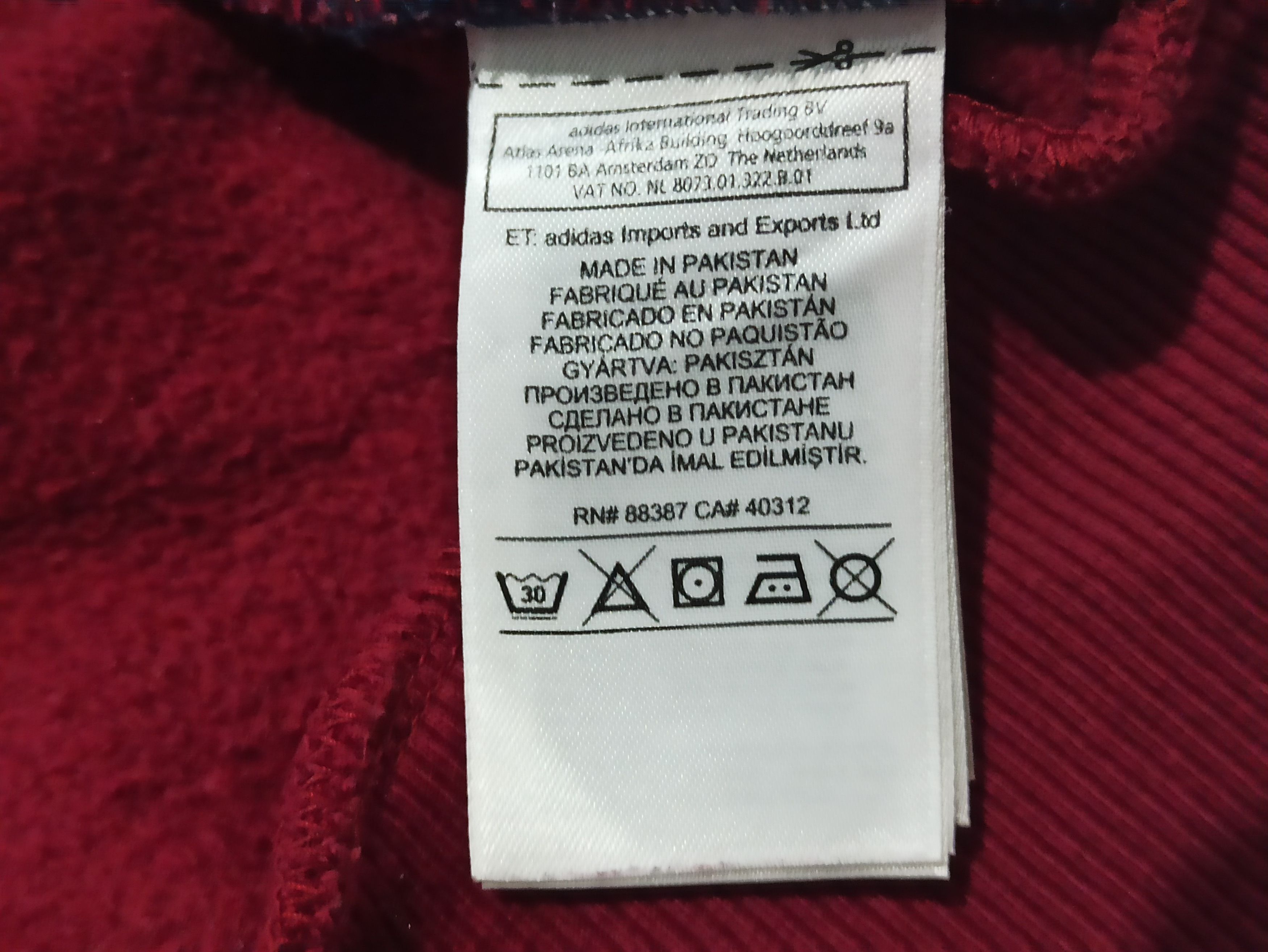 Adidas Adidas Short Sleeve Rare Hoodie Size US L / EU 52-54 / 3 - 7 Thumbnail