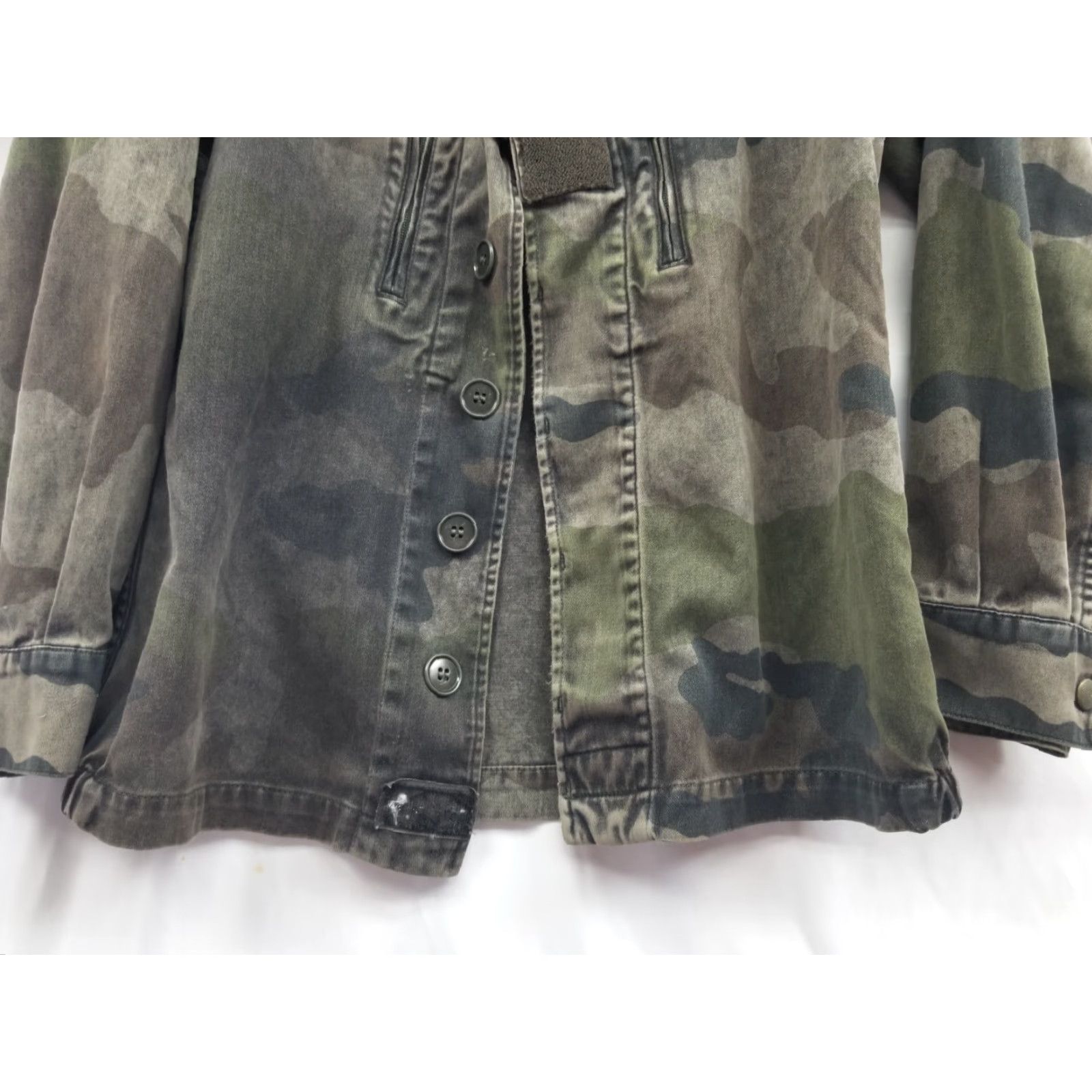 Vintage Lucky Brand Camo Jacket Women’s Small Canvas Green Long Sleeve Military Button Down Denim Jacket Size S / US 4 / IT 40 - 2 Thumbnail