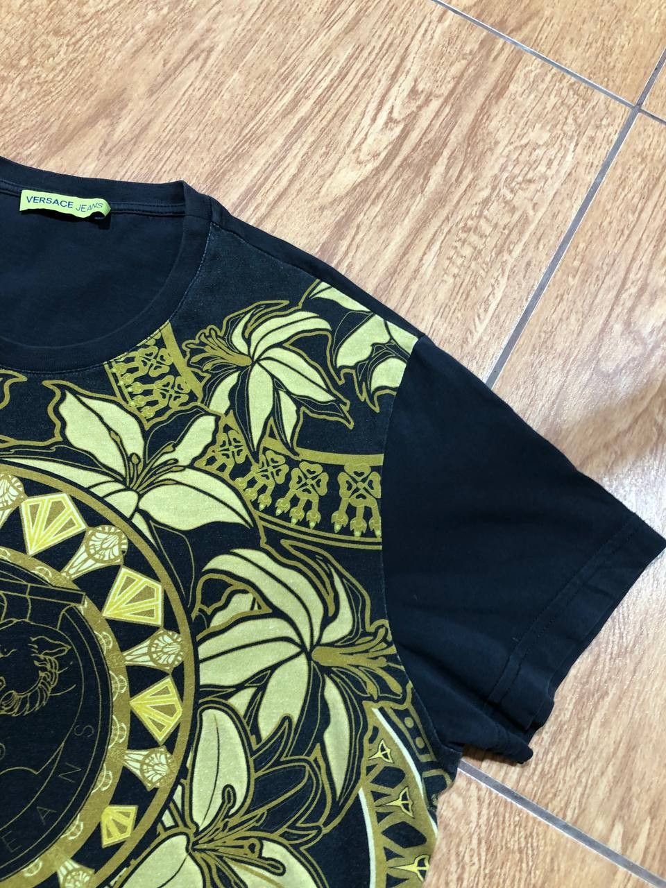 Versace Jeans Couture Versace Jeans Overprint Big Logo Luxury T-Shirt Size US M / EU 48-50 / 2 - 13 Thumbnail
