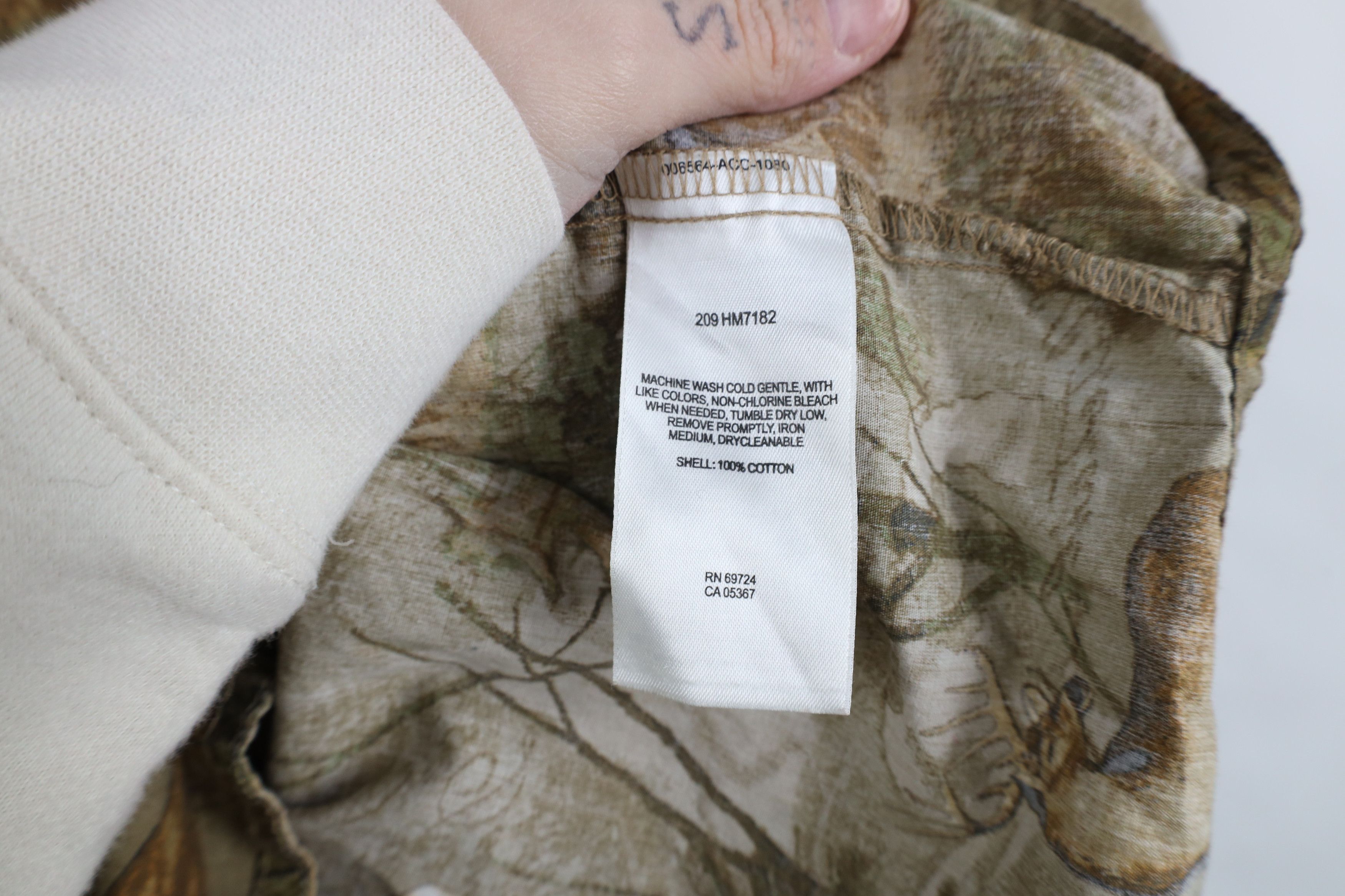 Columbia × Vintage Vintage Columbia Deer Buck All Over Print Button Down Shirt Size US M / EU 48-50 / 2 - 8 Thumbnail