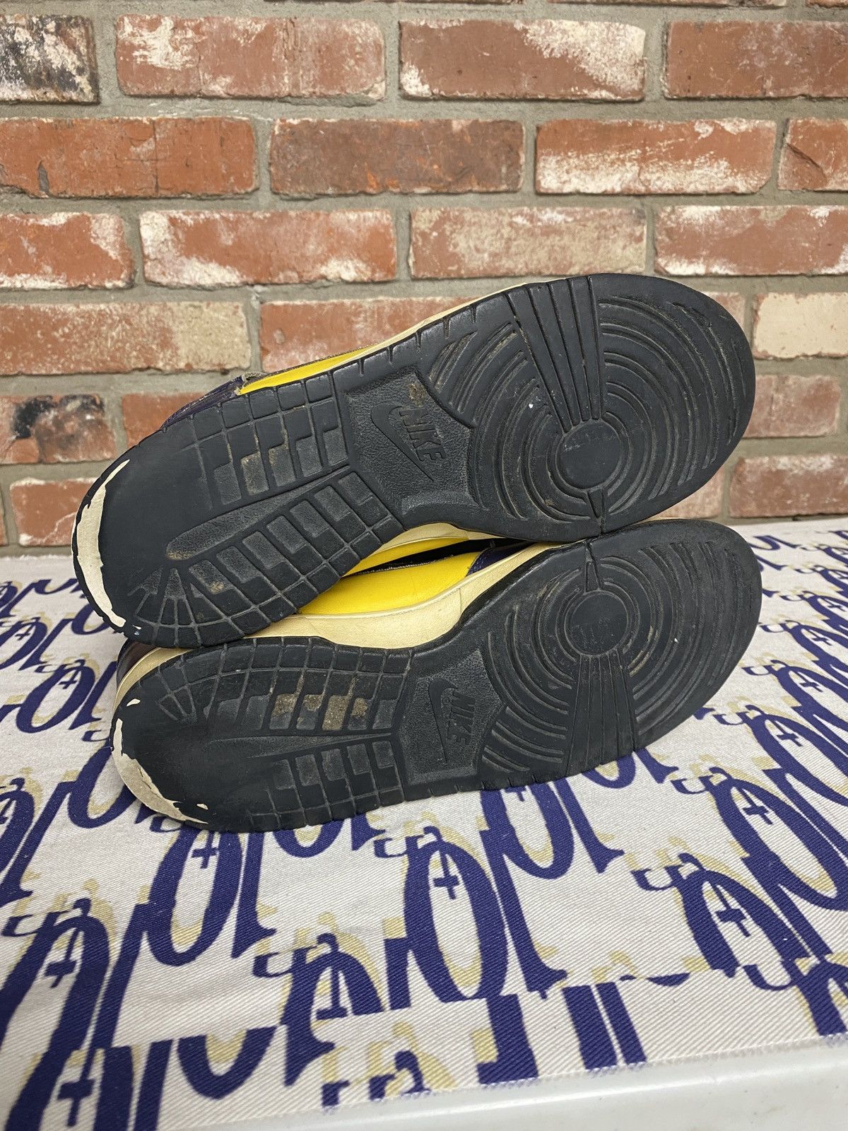 Nike 1998 Nike Dunk High Michigan - Size 9.5 Size US 9.5 / EU 42-43 - 5 Thumbnail