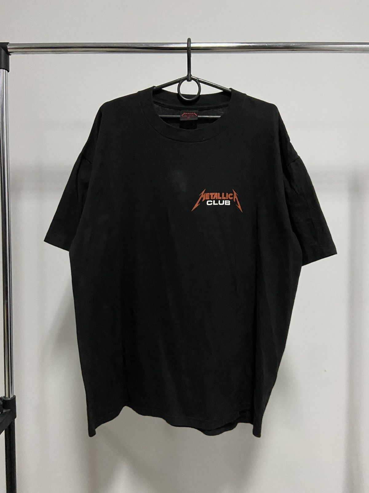 Metallica × Vintage Metallica the club 1994 Vintage T shirt Big Logo Rock Size US XL / EU 56 / 4 - 2 Thumbnail