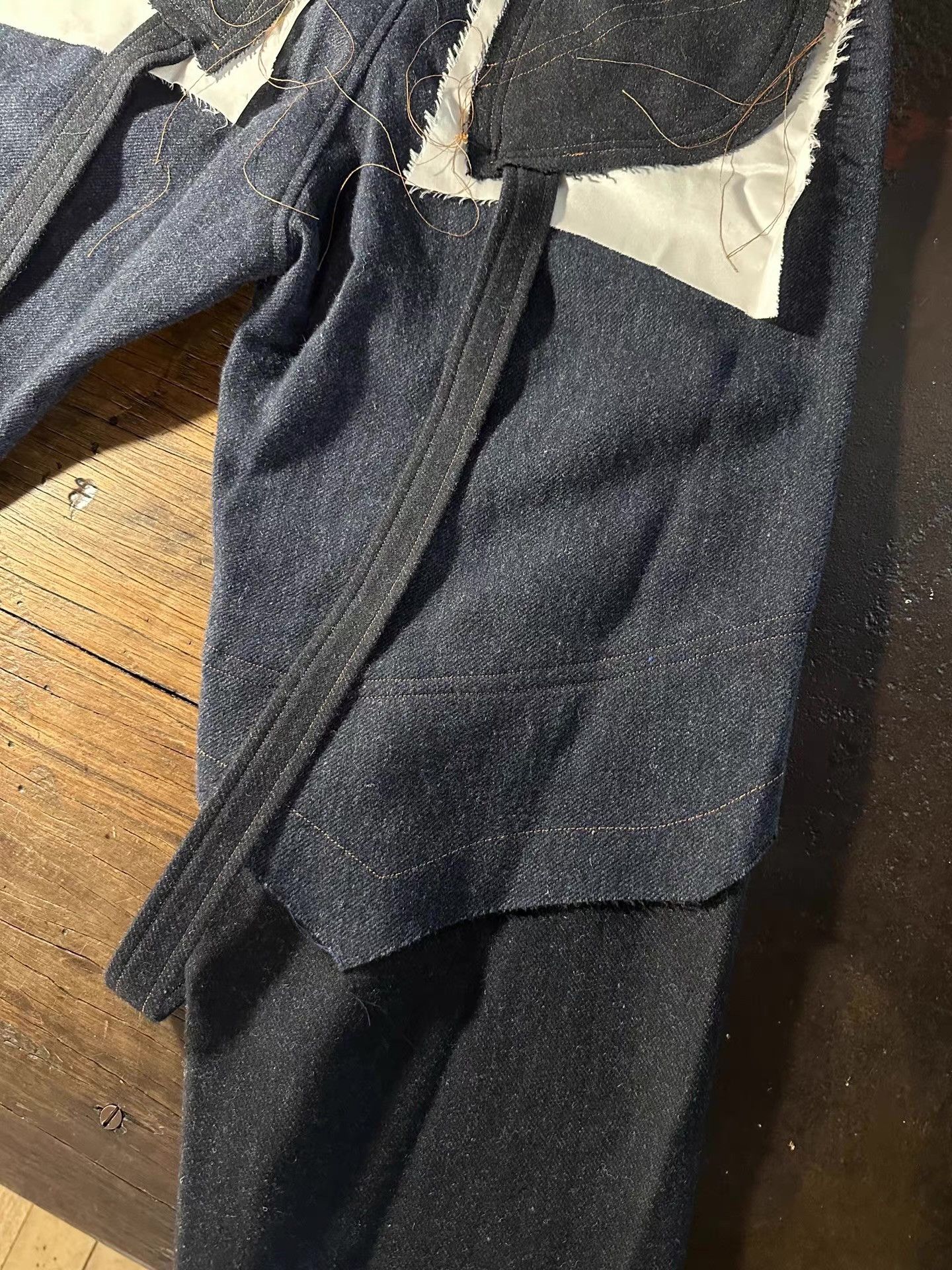 Sulvam SULVAM FW23 Men’s Navy Wool‑Denim Wide Cropped Pants Ｑ25 Size US 34 / EU 50 - 3 Thumbnail