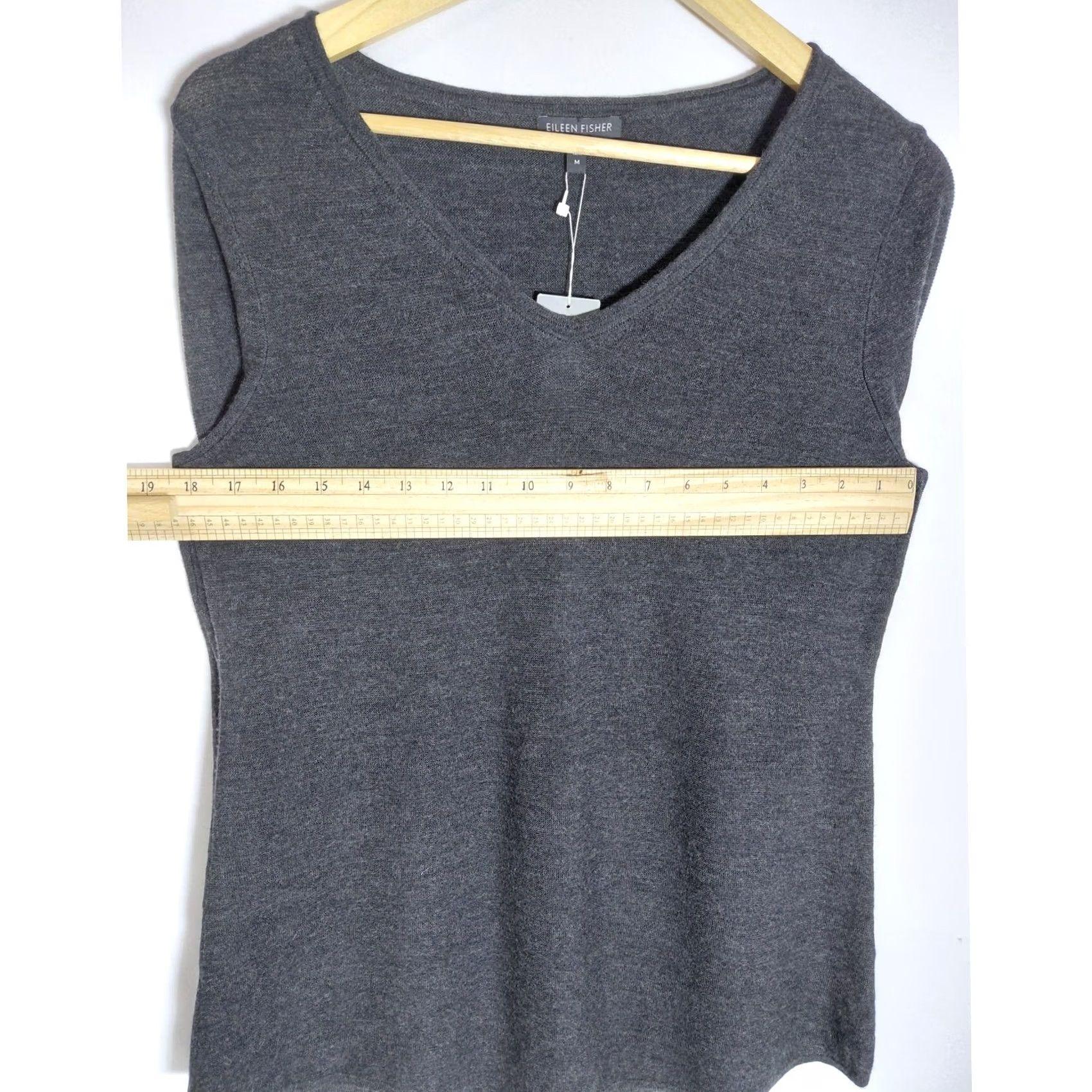 Eileen Fisher NWT EILEEN FISHER 100% Merino Wool Sweater Gray Solid Knit Women Size M V-Neck Pullover Casual Workwear Size M / US 6-8 / IT 42-44 - 7 Thumbnail