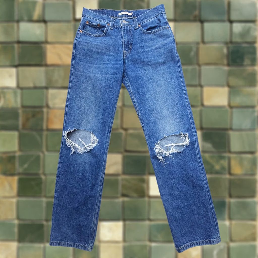Levi's Levi's Jeans Womens 26 Blue Distressed Straight 5-Pocket Denim Cotton USA 30in Inseam Regular Button Zip Size 26" / US 2 / IT 38 - 1 Thumbnail