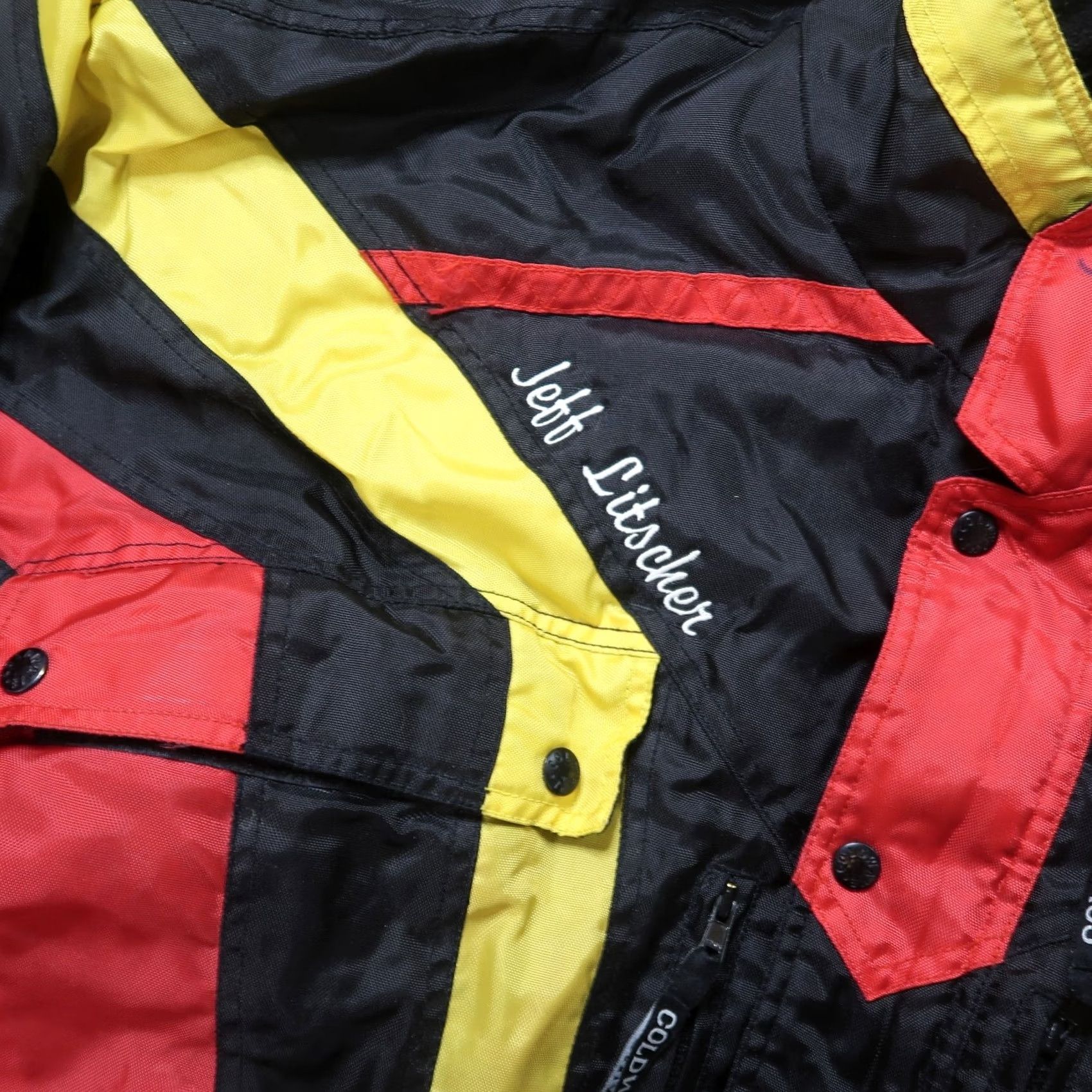 Vintage VINTAGE Coldwave Jacket Men XL Insulated Bomber Nylon Zip Black Red Yellow Geometric Winter Size US XL / EU 56 / 4 - 4 Thumbnail