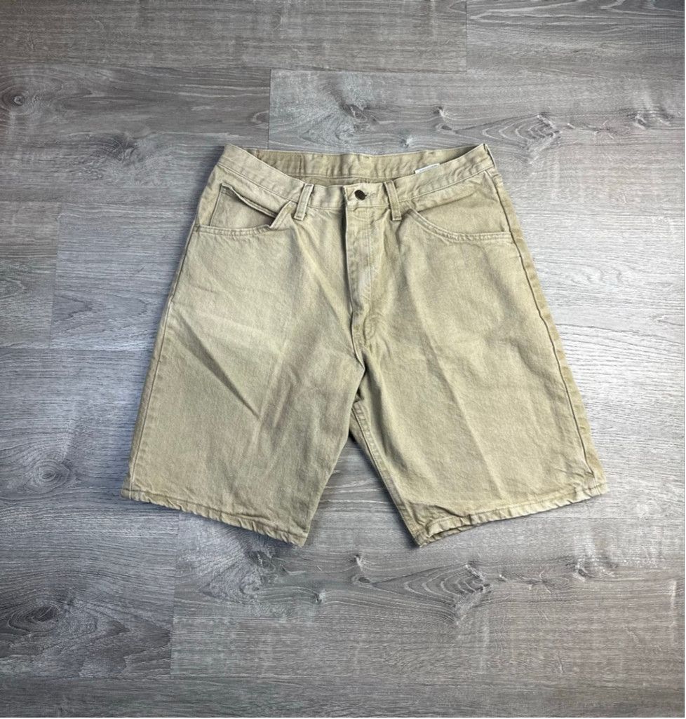 Wrangler Men's Wrangler Relaxed Fit Shorts Tan Size 34 Size US 34 / EU 50 - 2 Thumbnail