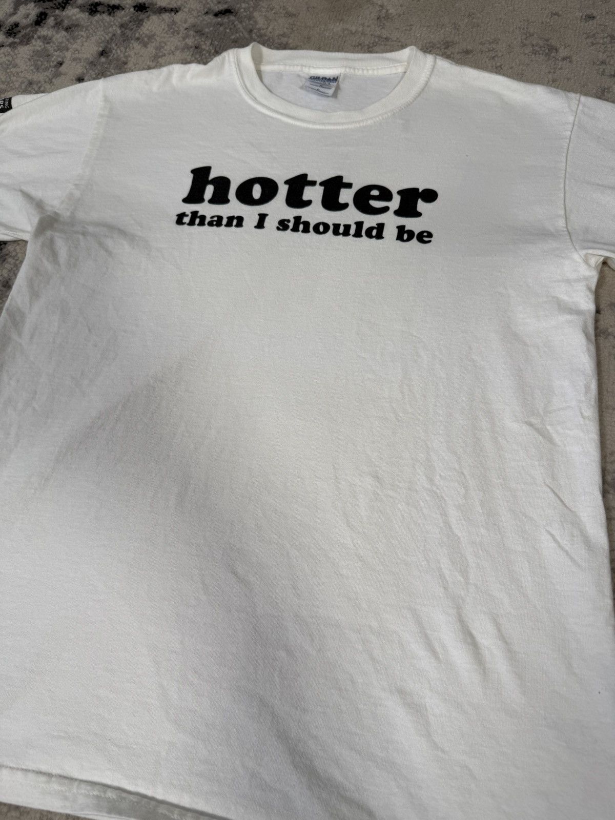 Gildan Vintage Hotter than I Should Be Marathon T-Shirt Size US M / EU 48-50 / 2 - 3 Thumbnail