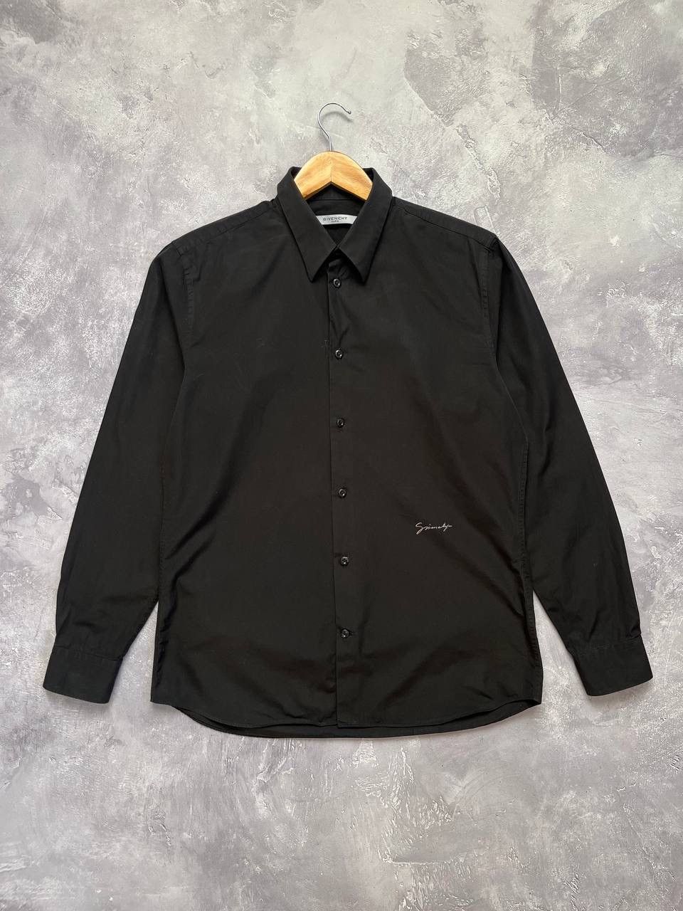Givenchy Givenchy Men's Black Dress Shirt Size 41 Logo Embroidery Size US M / EU 48-50 / 2 - 1 Thumbnail